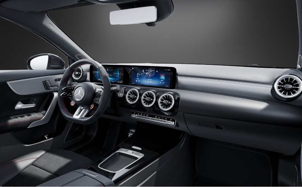 MERCEDES-BENZ A AMG 35 4Matic 8G-DCT-image-8