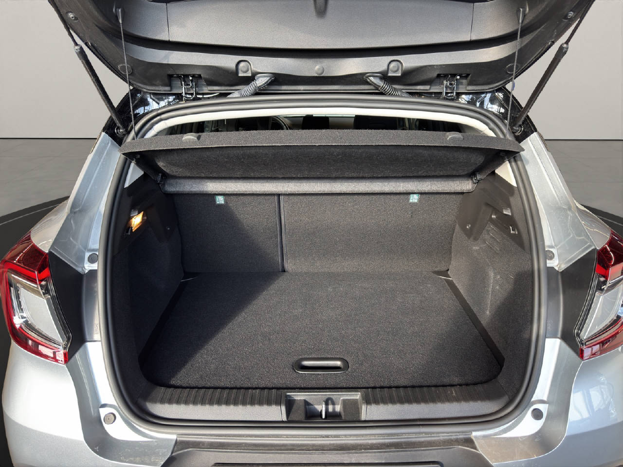 RENAULT Captur 1.3 TCe 140 Initiale EDC-image-18