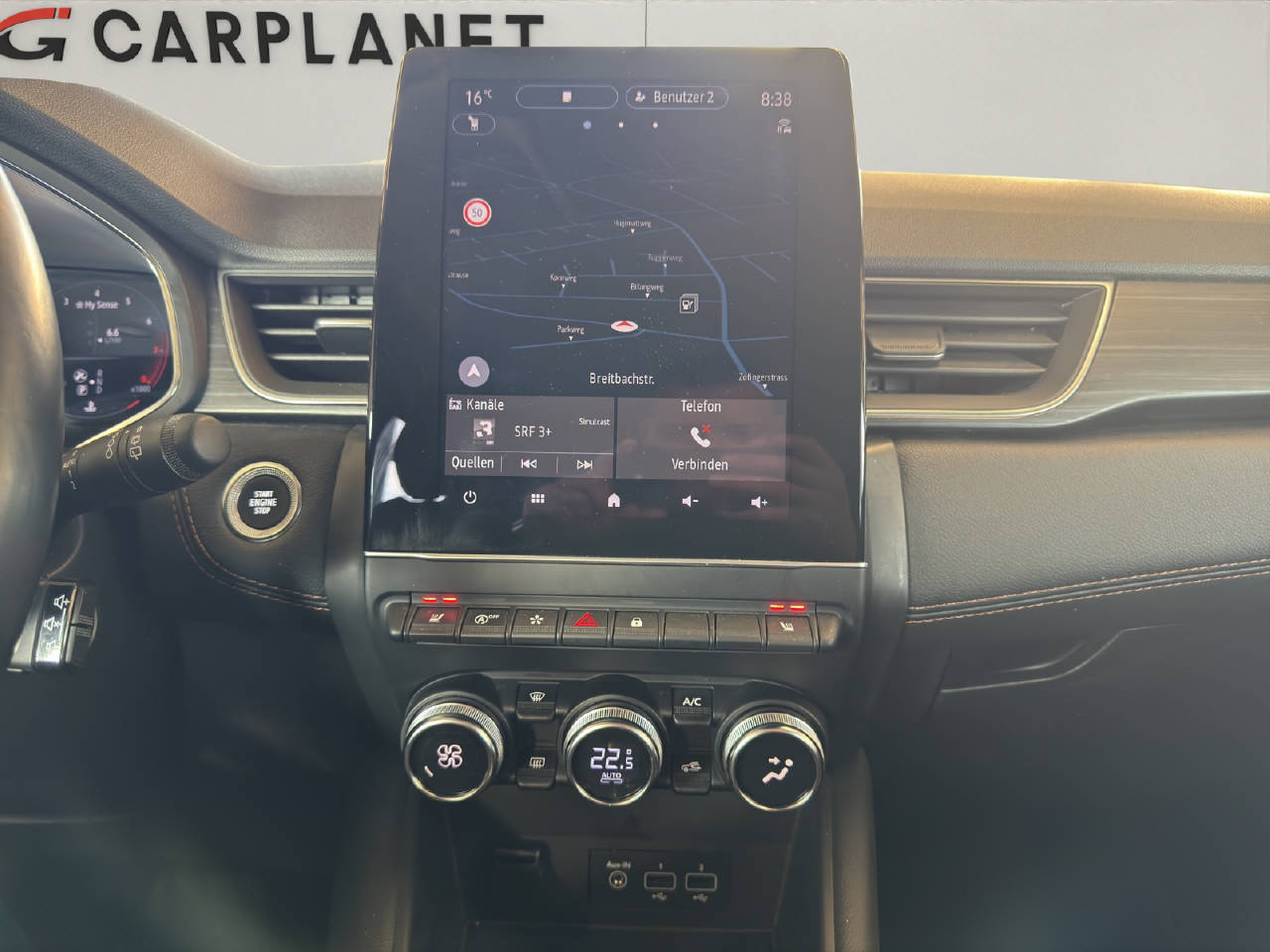 RENAULT Captur 1.3 TCe 140 Initiale EDC-image-9
