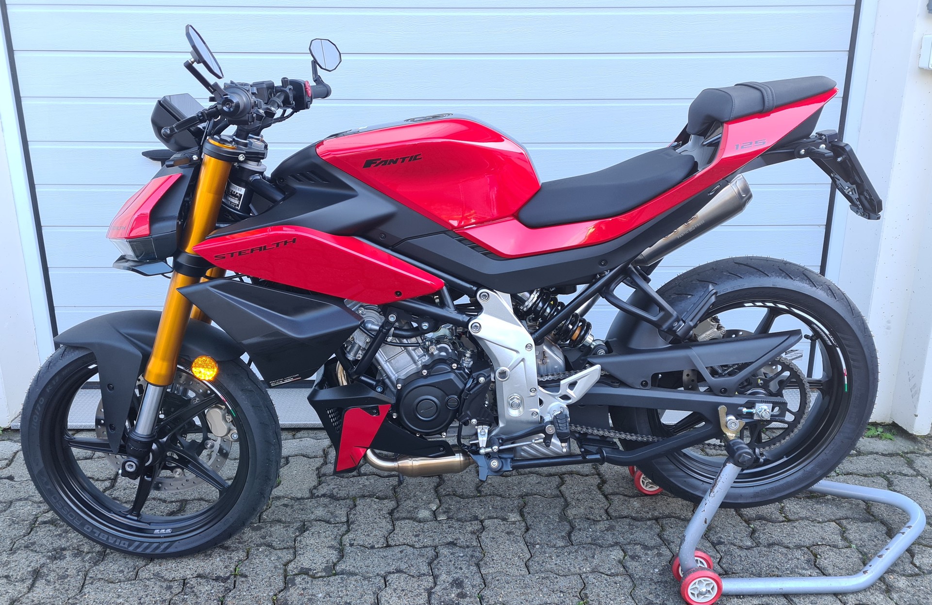 FANTIC STEALTH 125-image-5