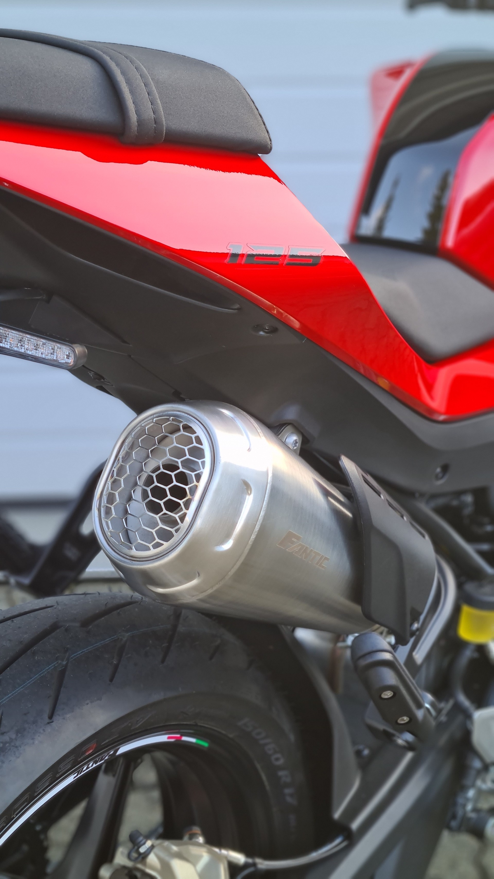 FANTIC STEALTH 125-image-9