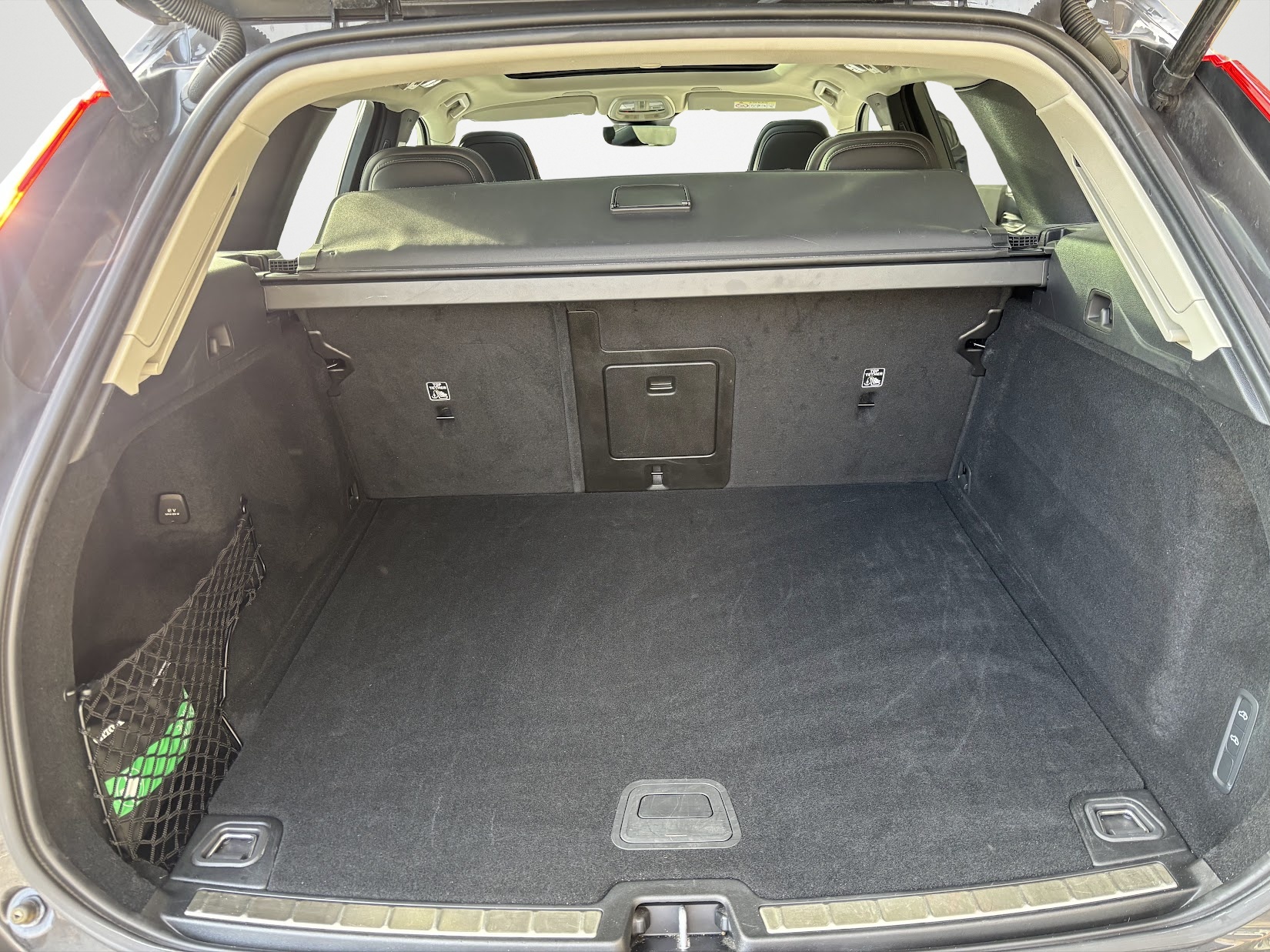 VOLVO XC60 B5 Diesel Mild Hybrid AWD Inscription Geartronic-image-14