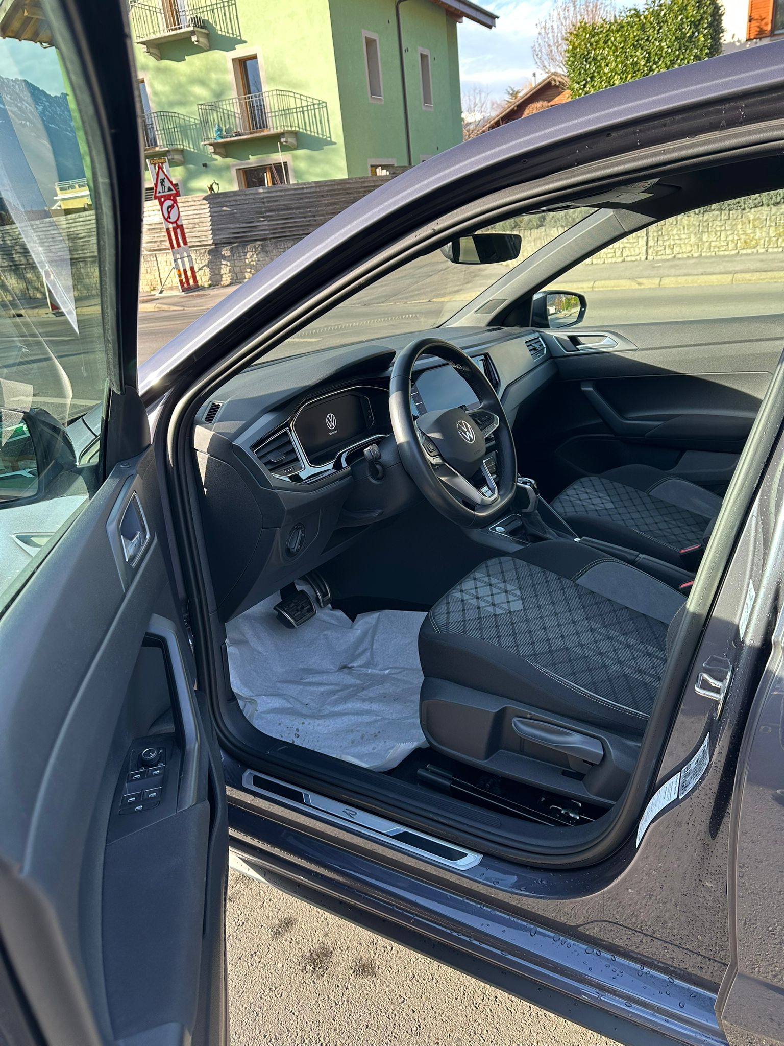 VW Polo 1.0 TSI R-Line DSG-image-8