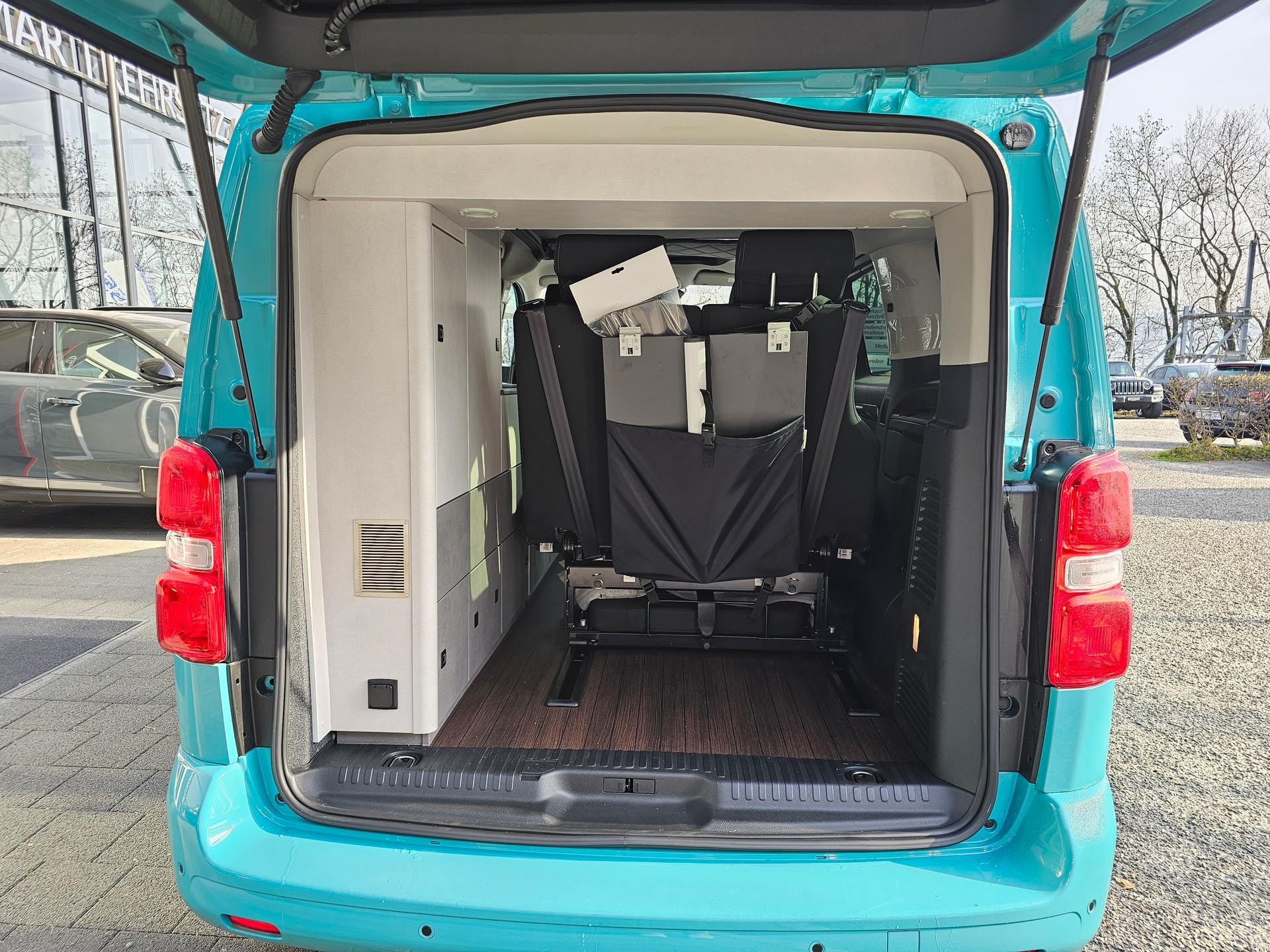 PÖSSL Campster 2.0 Blue HDI 180 EAT8-image-8