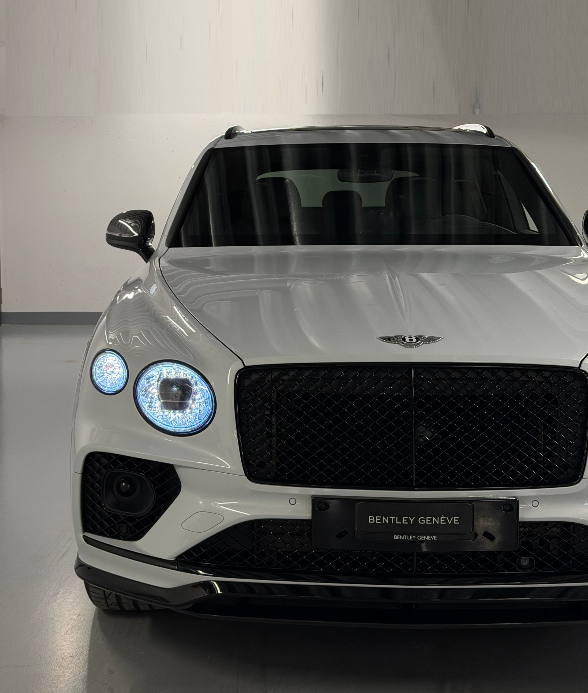 BENTLEY Bentayga S-image-19