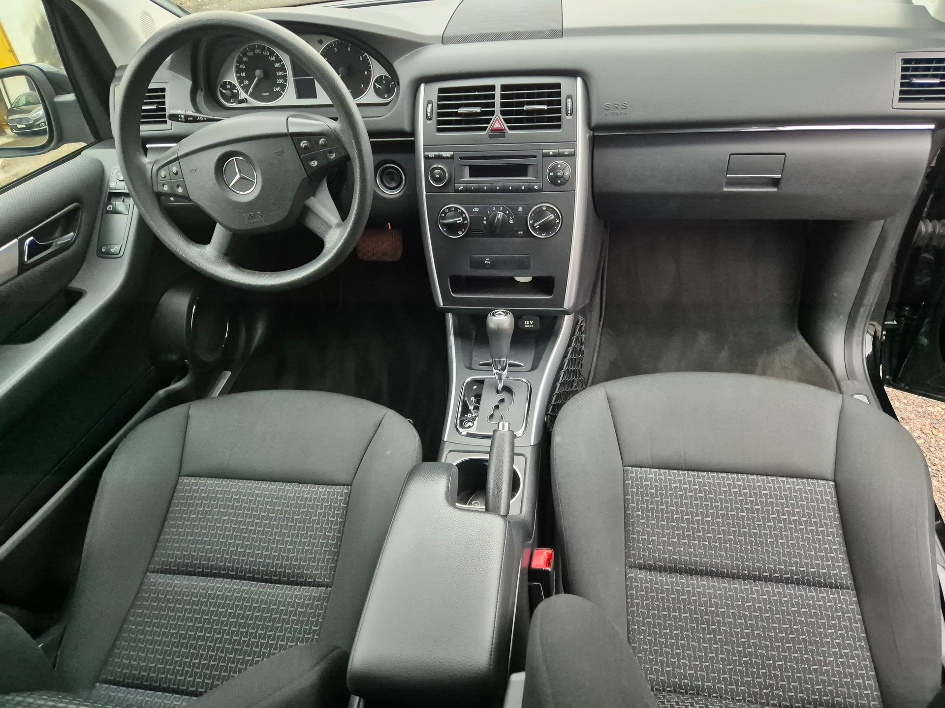 MERCEDES-BENZ B 180 My Star Autotronic-image-8