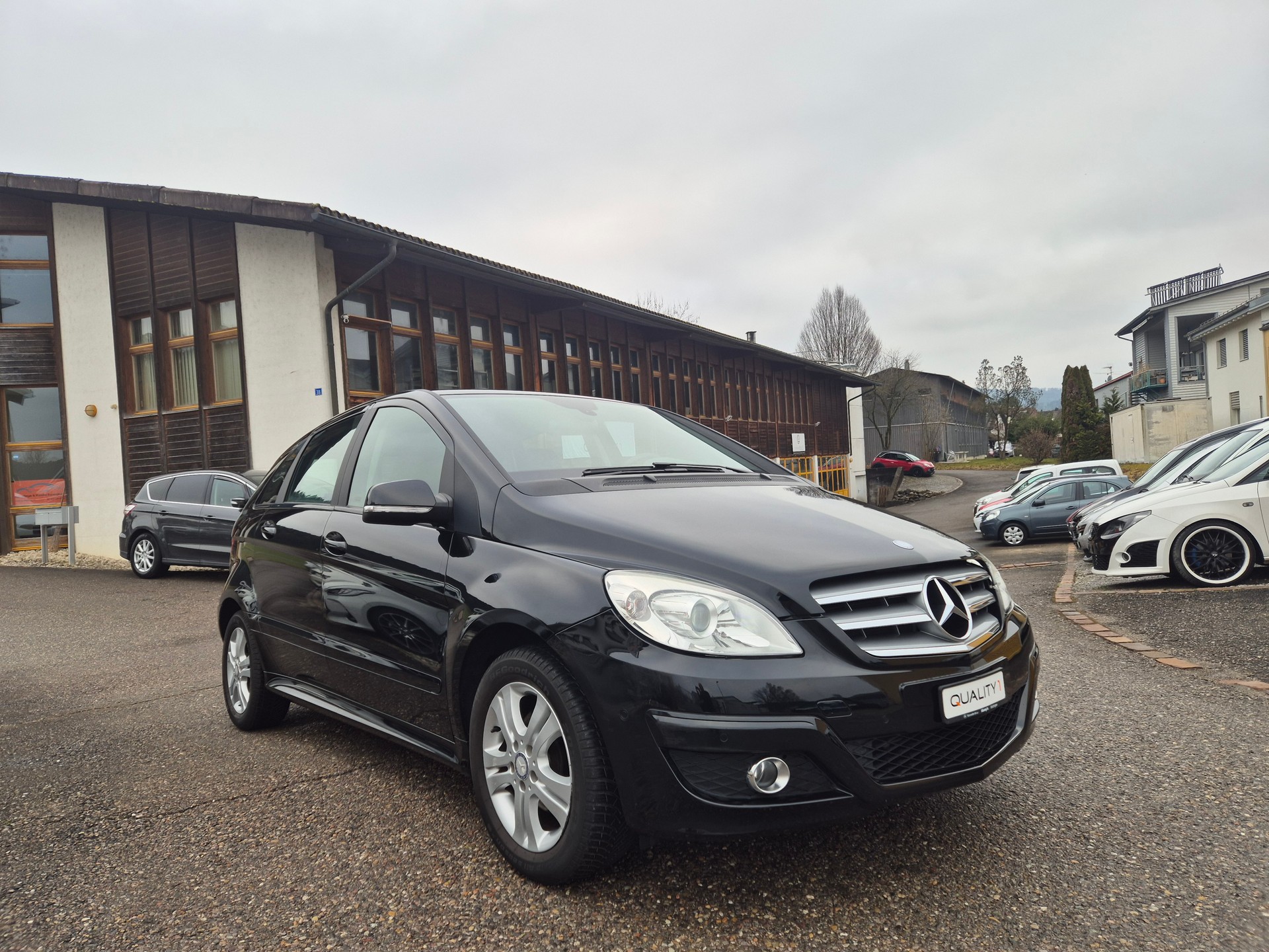 MERCEDES-BENZ B 180 My Star Autotronic-showroom-element-1
