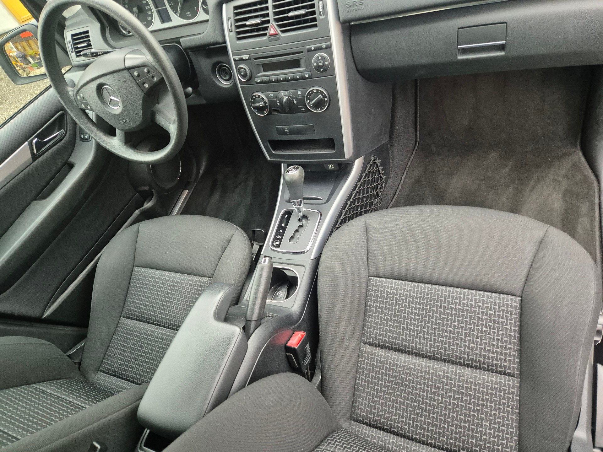 MERCEDES-BENZ B 180 My Star Autotronic-image-4