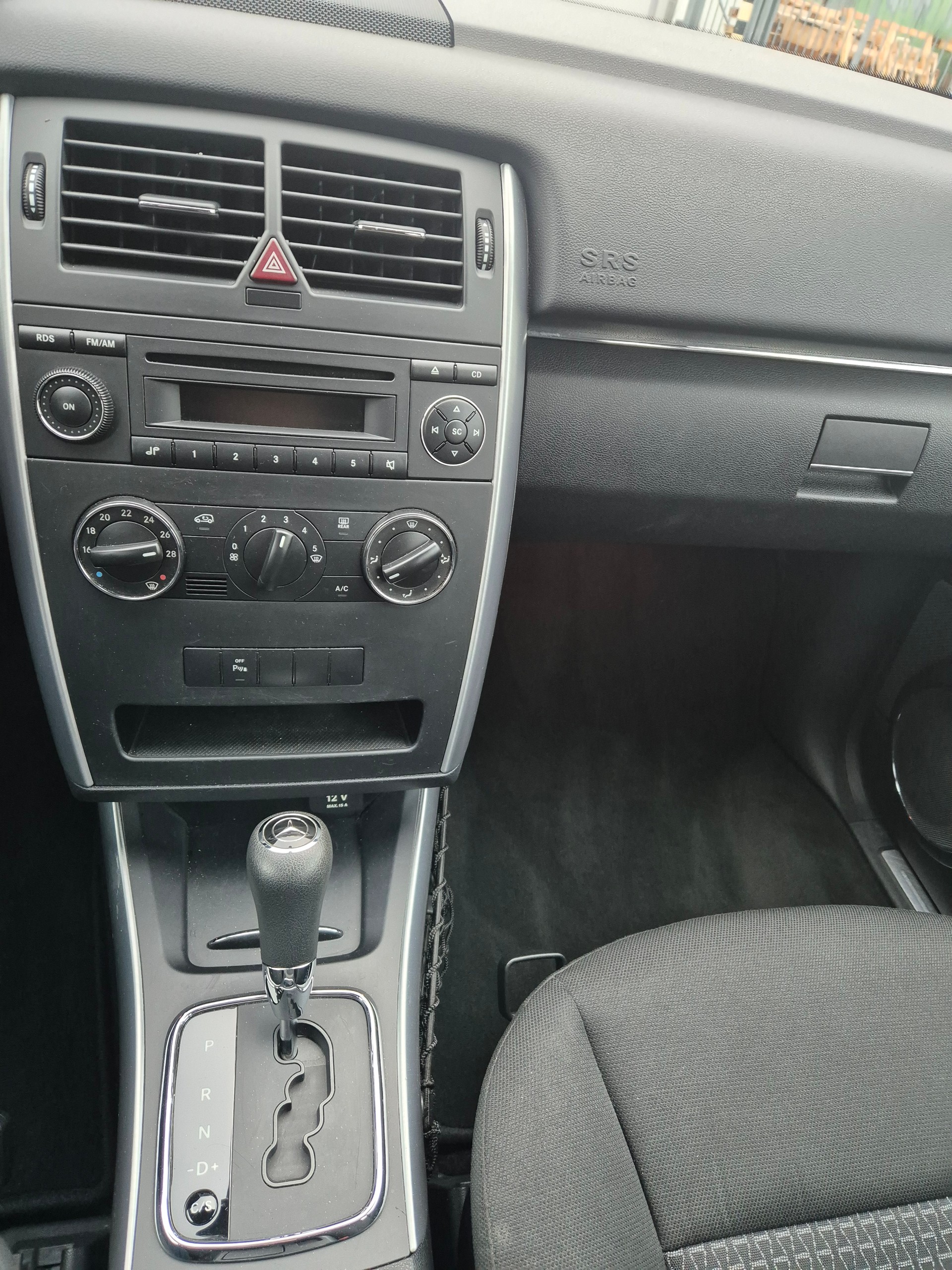 MERCEDES-BENZ B 180 My Star Autotronic-image-11