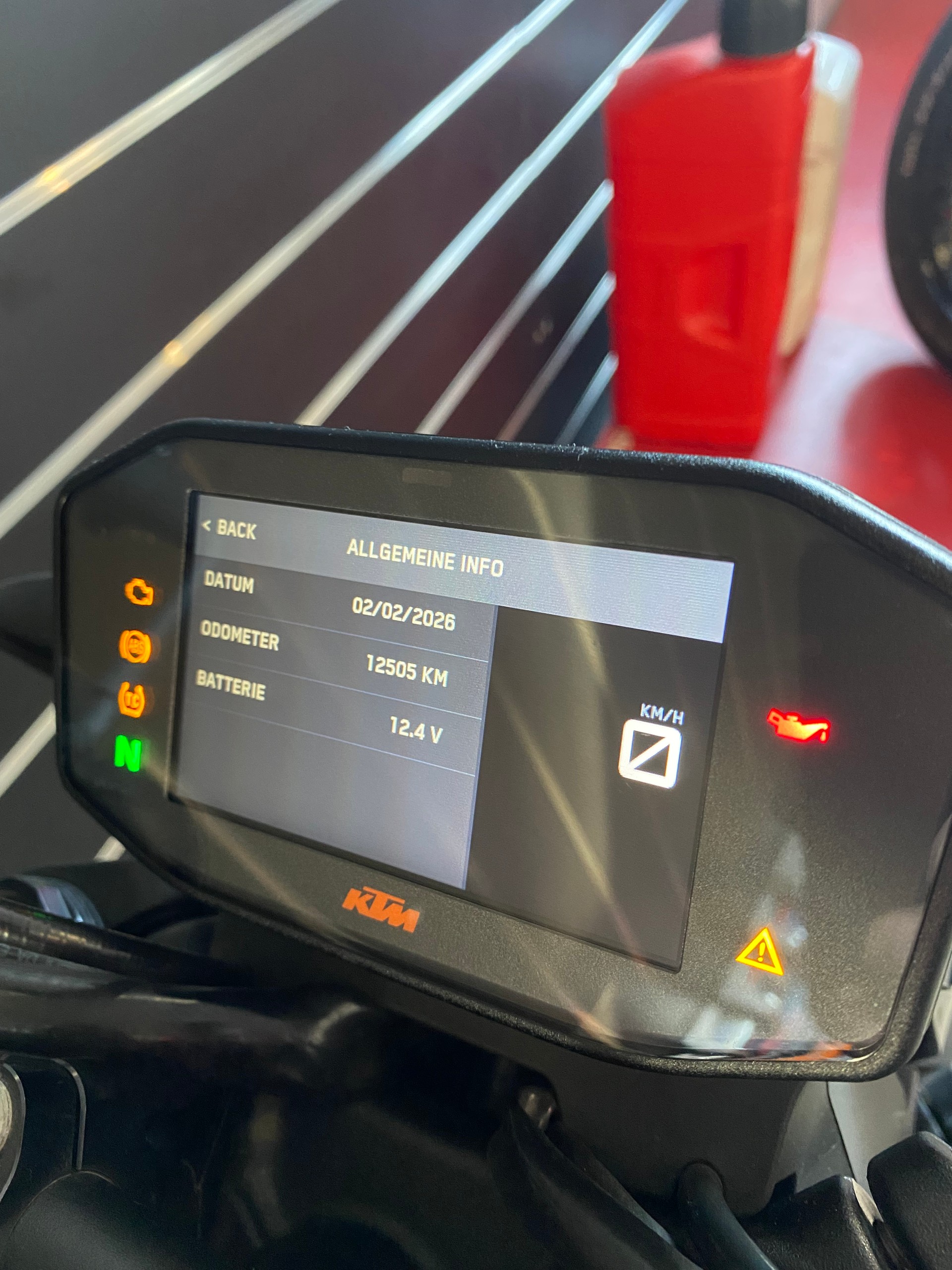 KTM 890 Duke-image-7
