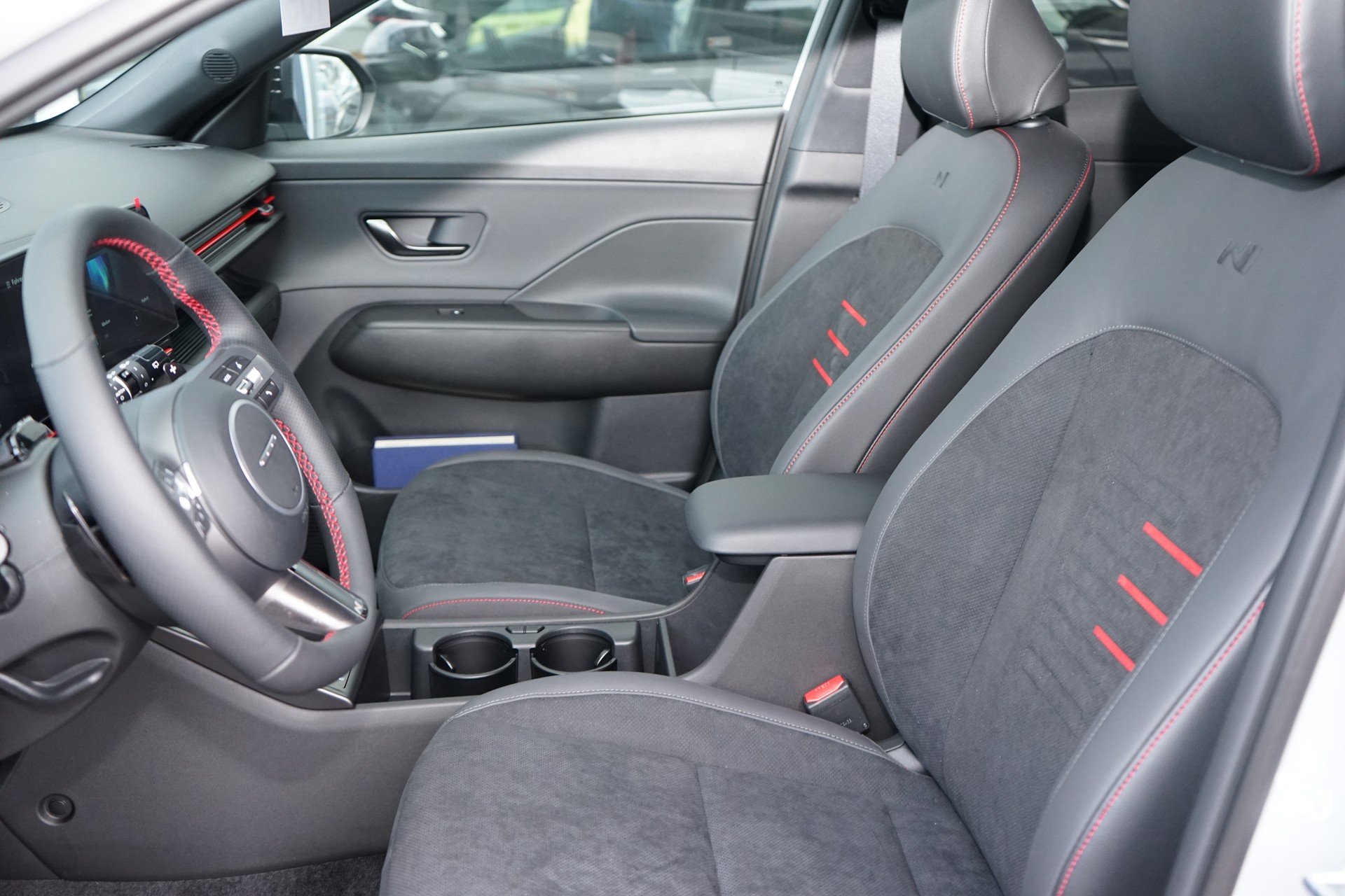 HYUNDAI Kona 1.6 GDi HEV N Line DCT-image-11