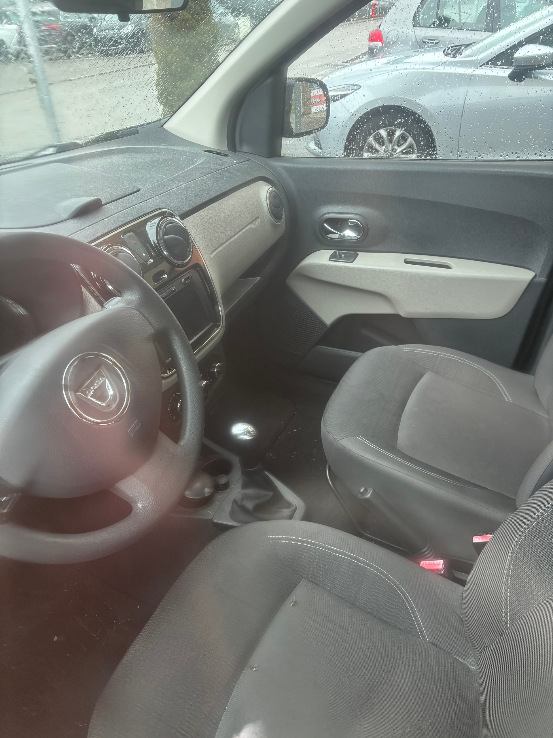 DACIA Lodgy 1.2 Turbo Ambiance 5PL-image-6