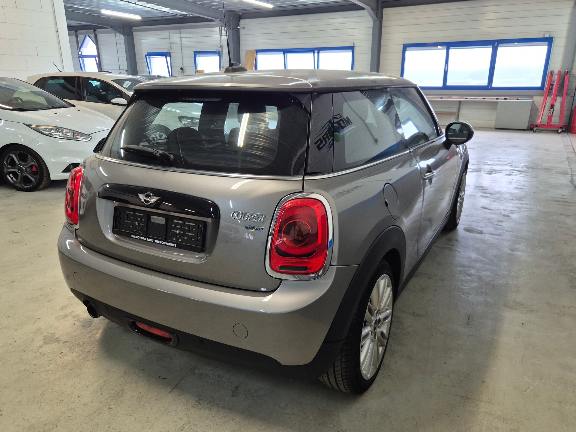 MINI Cooper-image-4