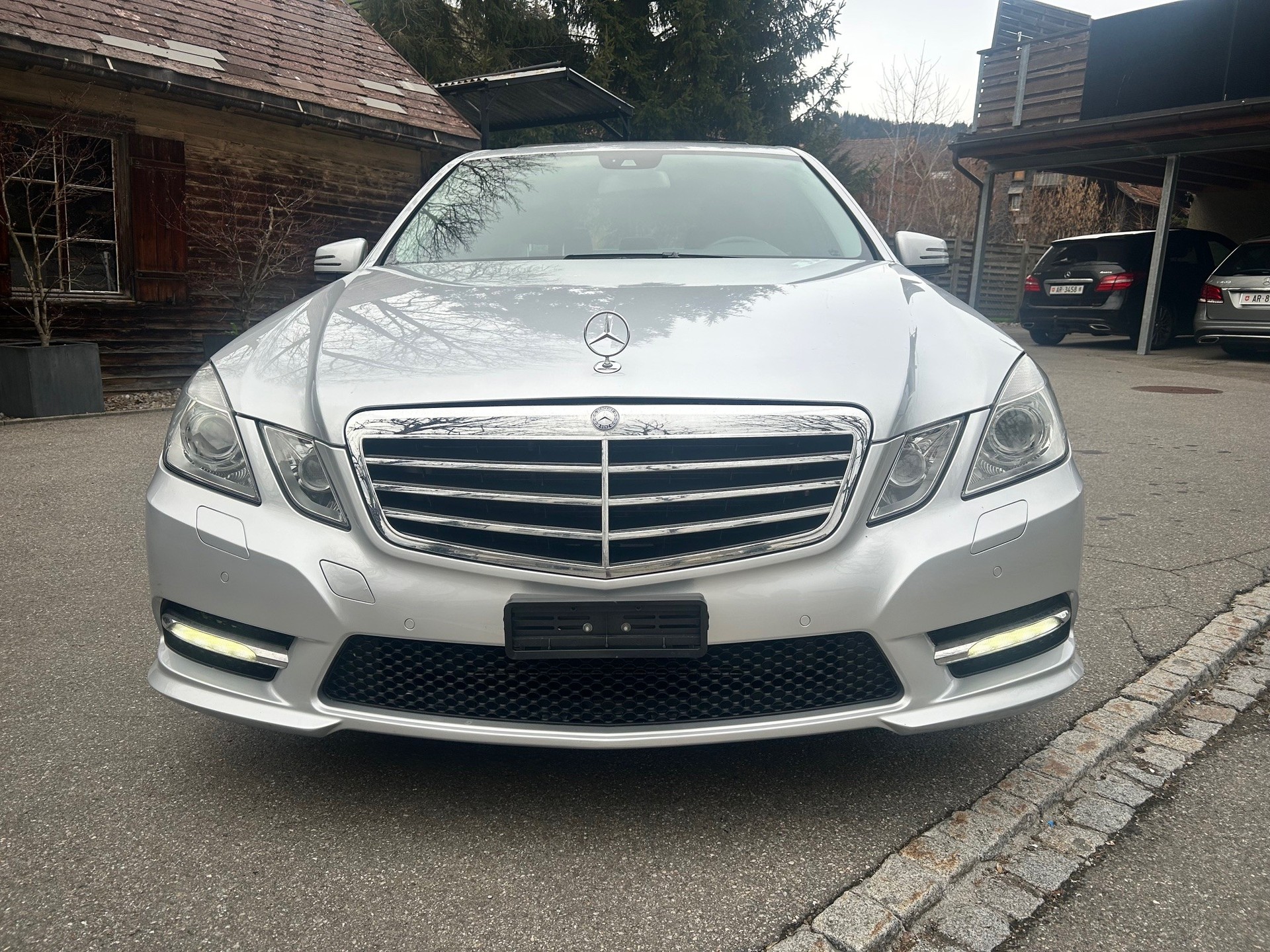 MERCEDES-BENZ E 500 CGI BlueEff. Avantgarde 4Matic 7G-Tronic - gepflegt und in Topausrüstung-image-8
