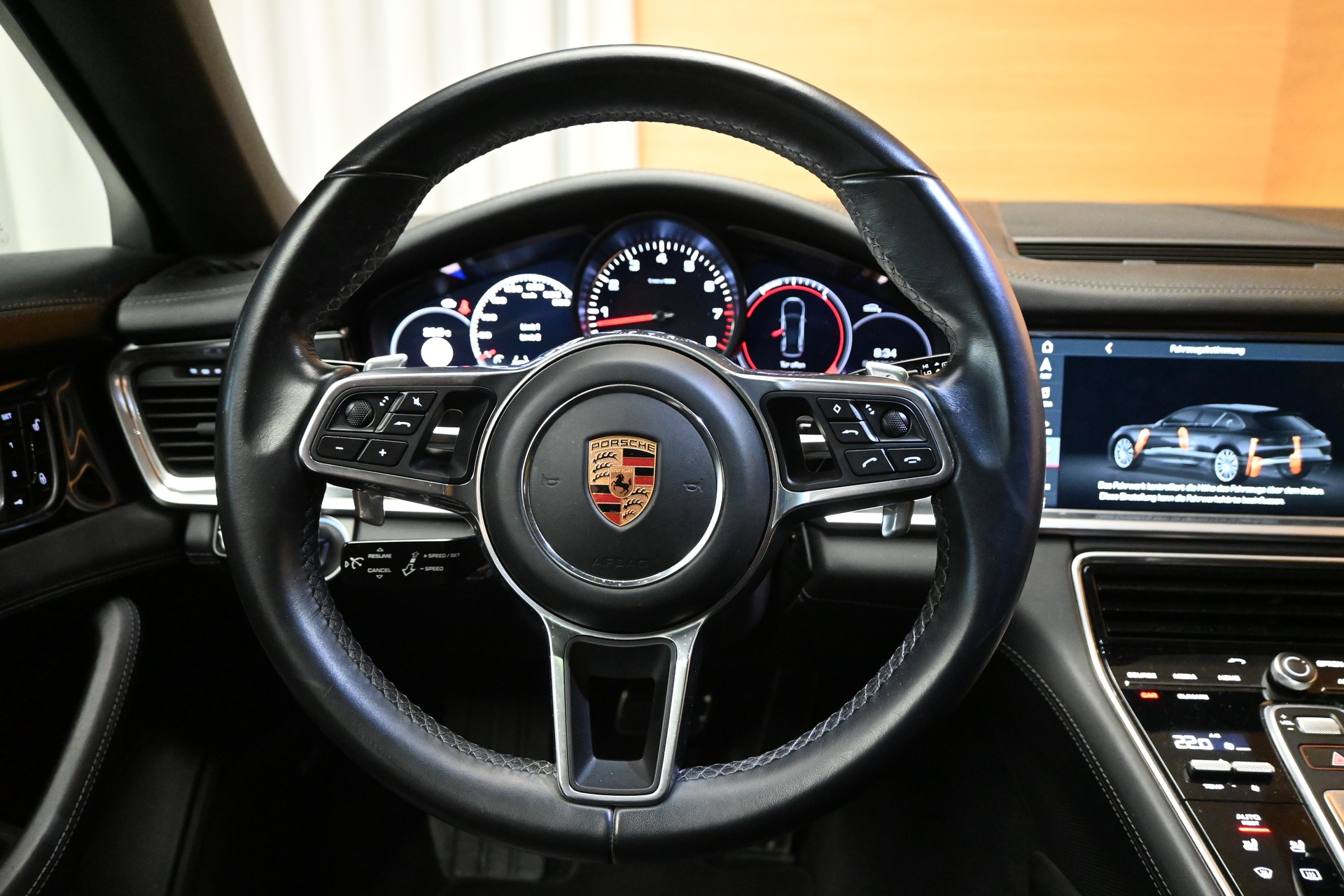 PORSCHE Panamera 4S Sport Turismo PDK-image-9