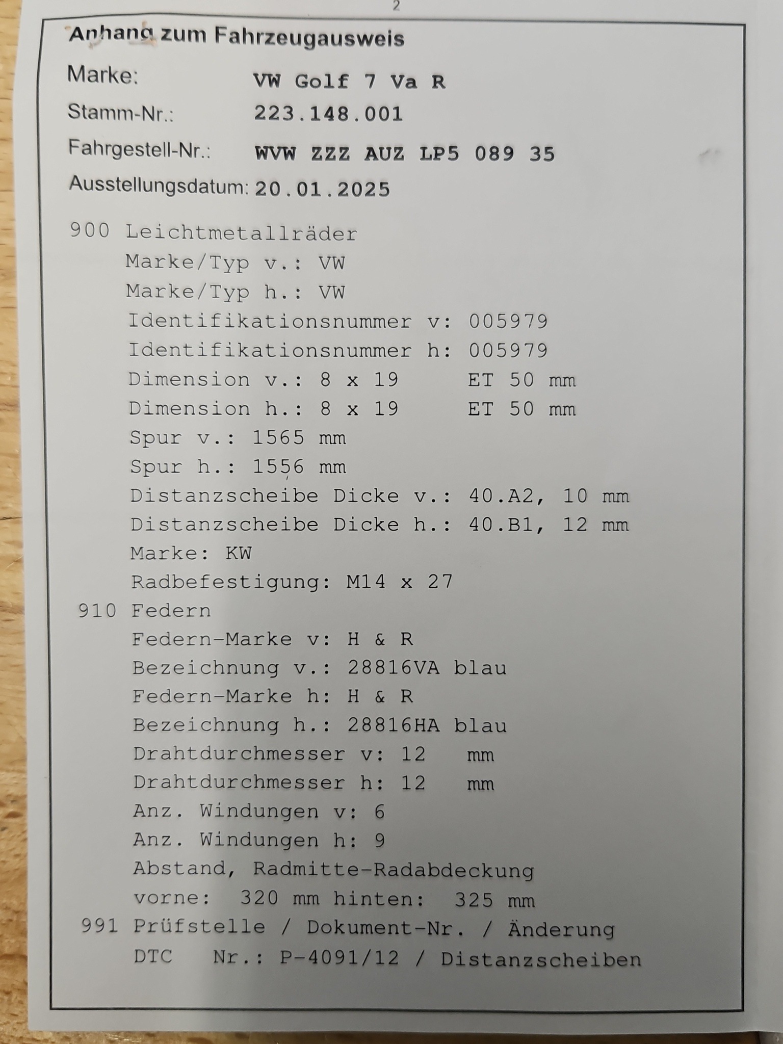VW Golf Variant 2.0 TSI R 4Motion DSG-image-1