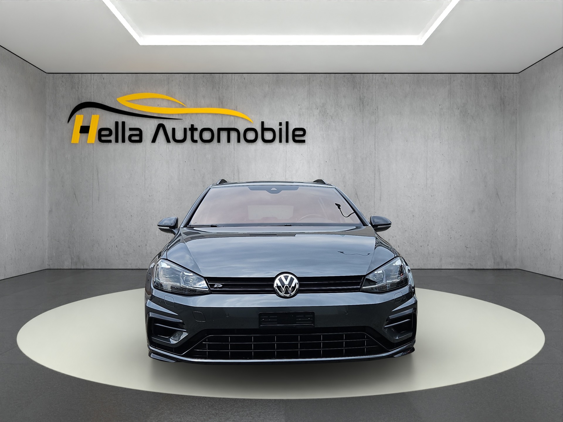 VW Golf Variant 2.0 TSI R 4Motion DSG-image-3