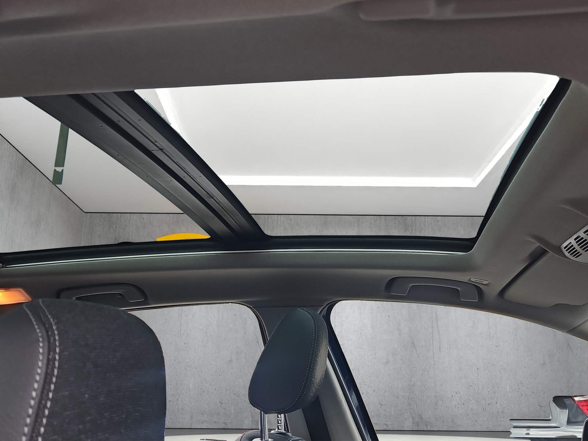 BMW 225xe iPerformance Active Tourer Steptronic-image-10