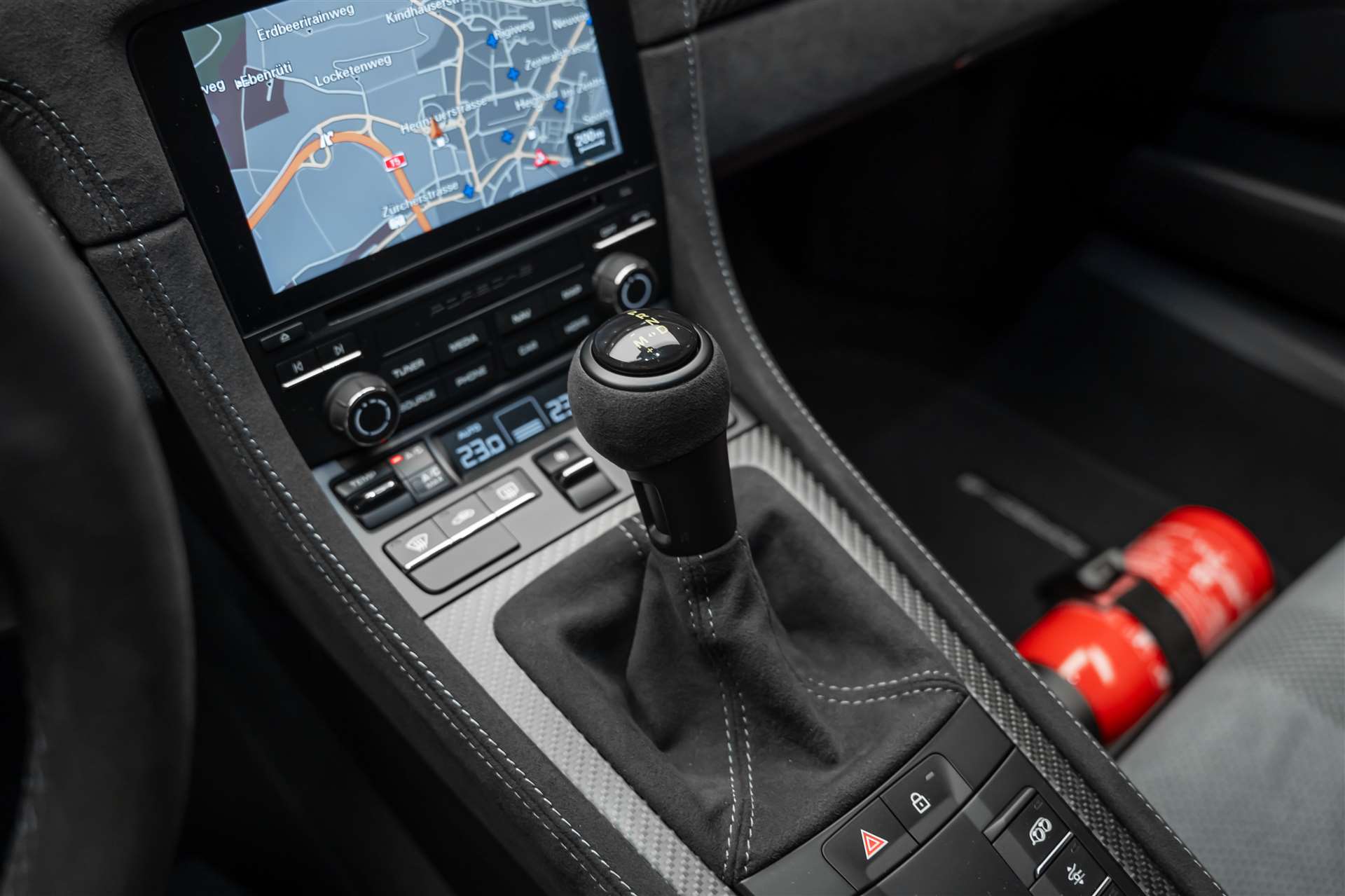 PORSCHE 718 Cayman GT4 RS PDK *Weissach* CH-Auto*-image-29