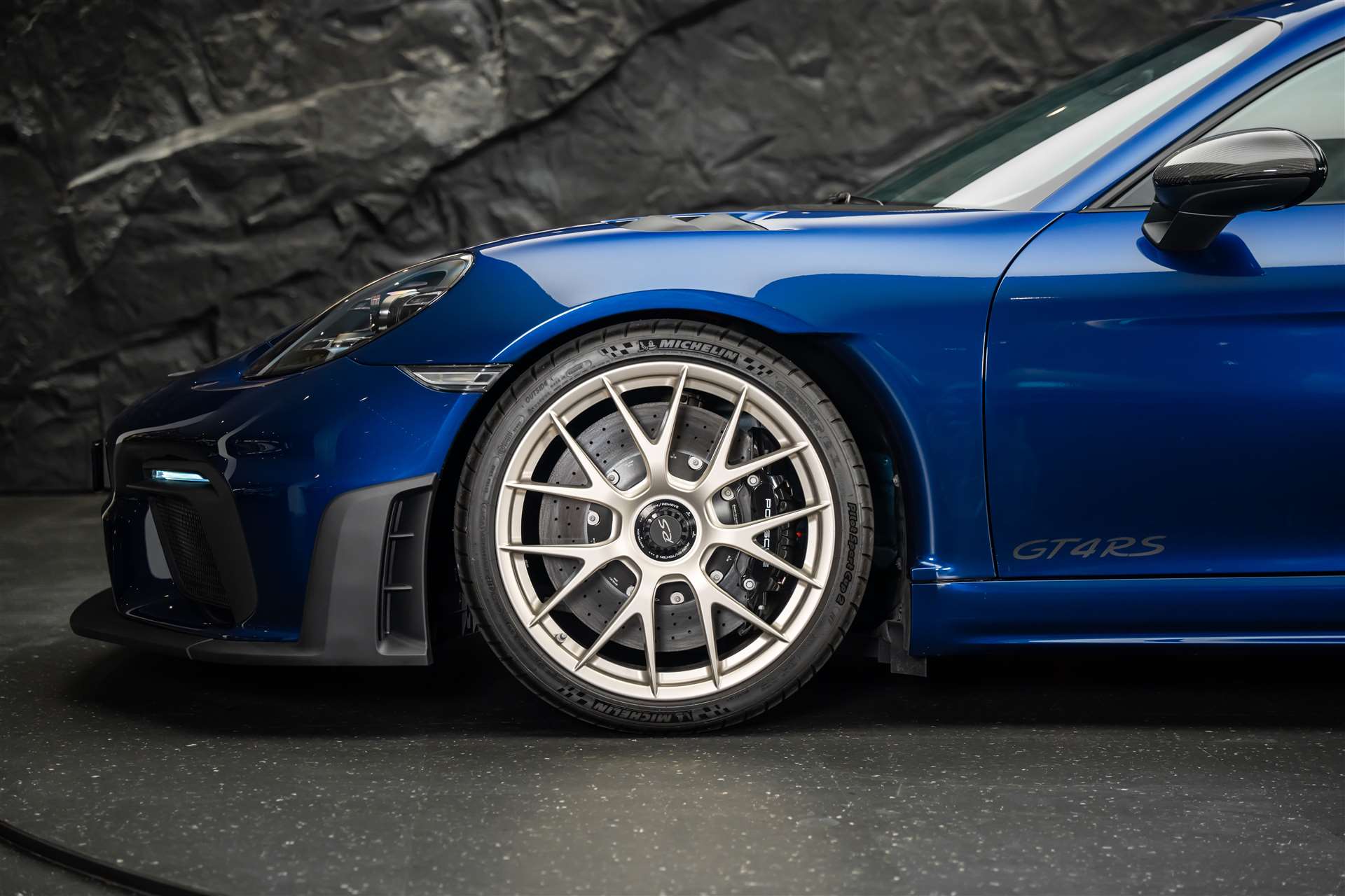 PORSCHE 718 Cayman GT4 RS PDK *Weissach* CH-Auto*-image-13