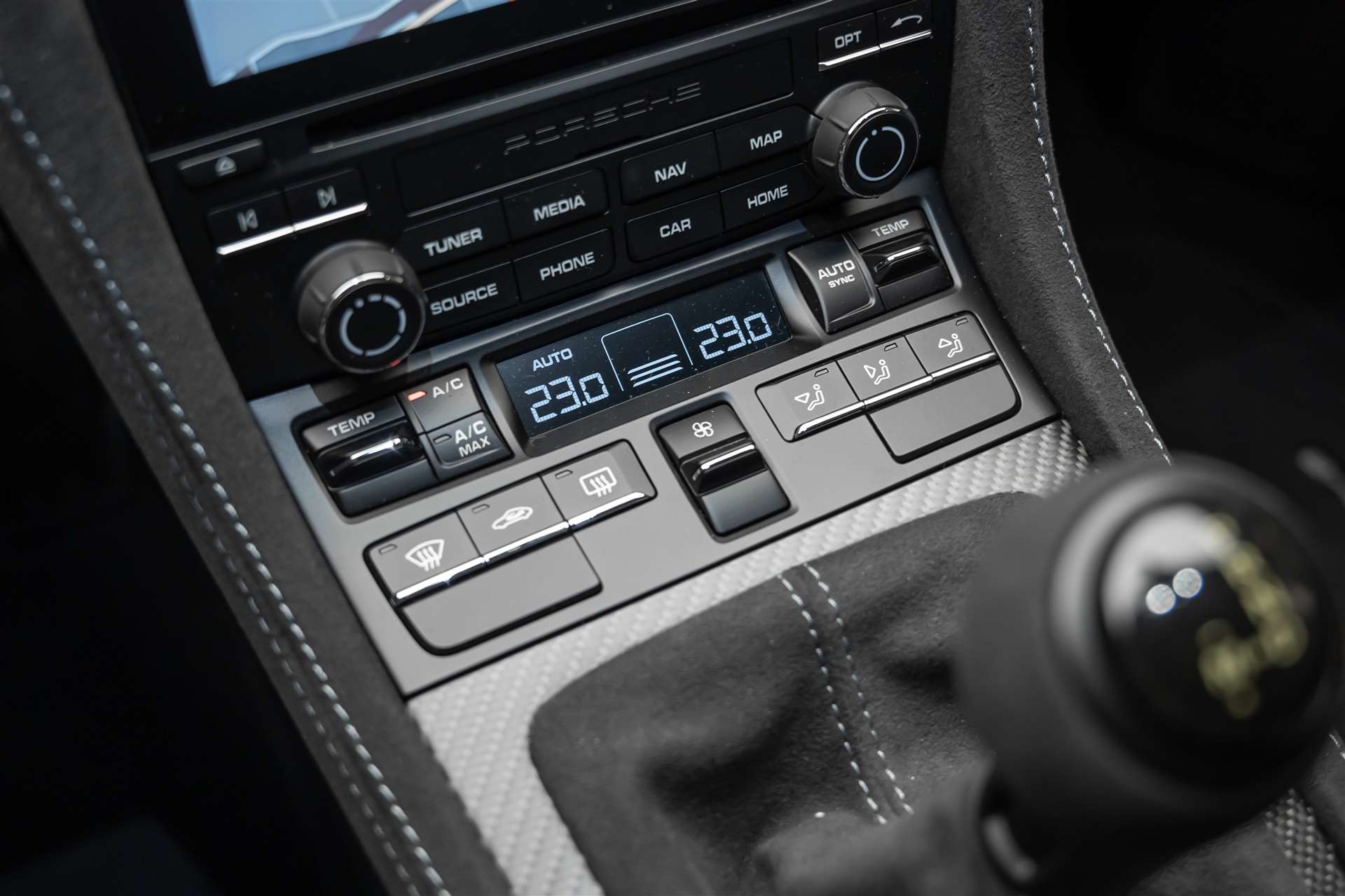 PORSCHE 718 Cayman GT4 RS PDK *Weissach* CH-Auto*-image-30