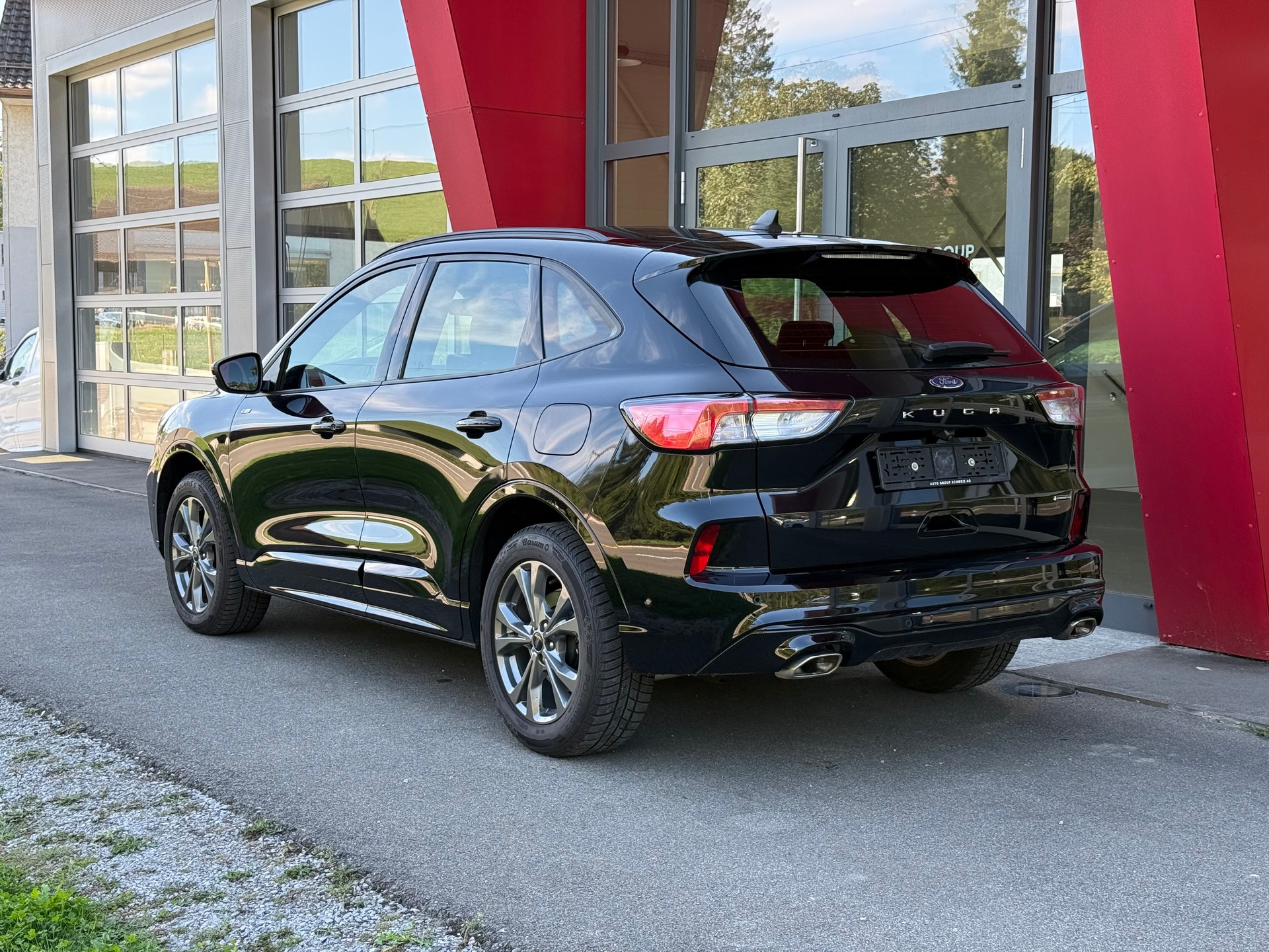 FORD Kuga 2.5 FHEV ST-Line 4WD LEASING AB 269.97 CHF / MONAT-showroom-element-2