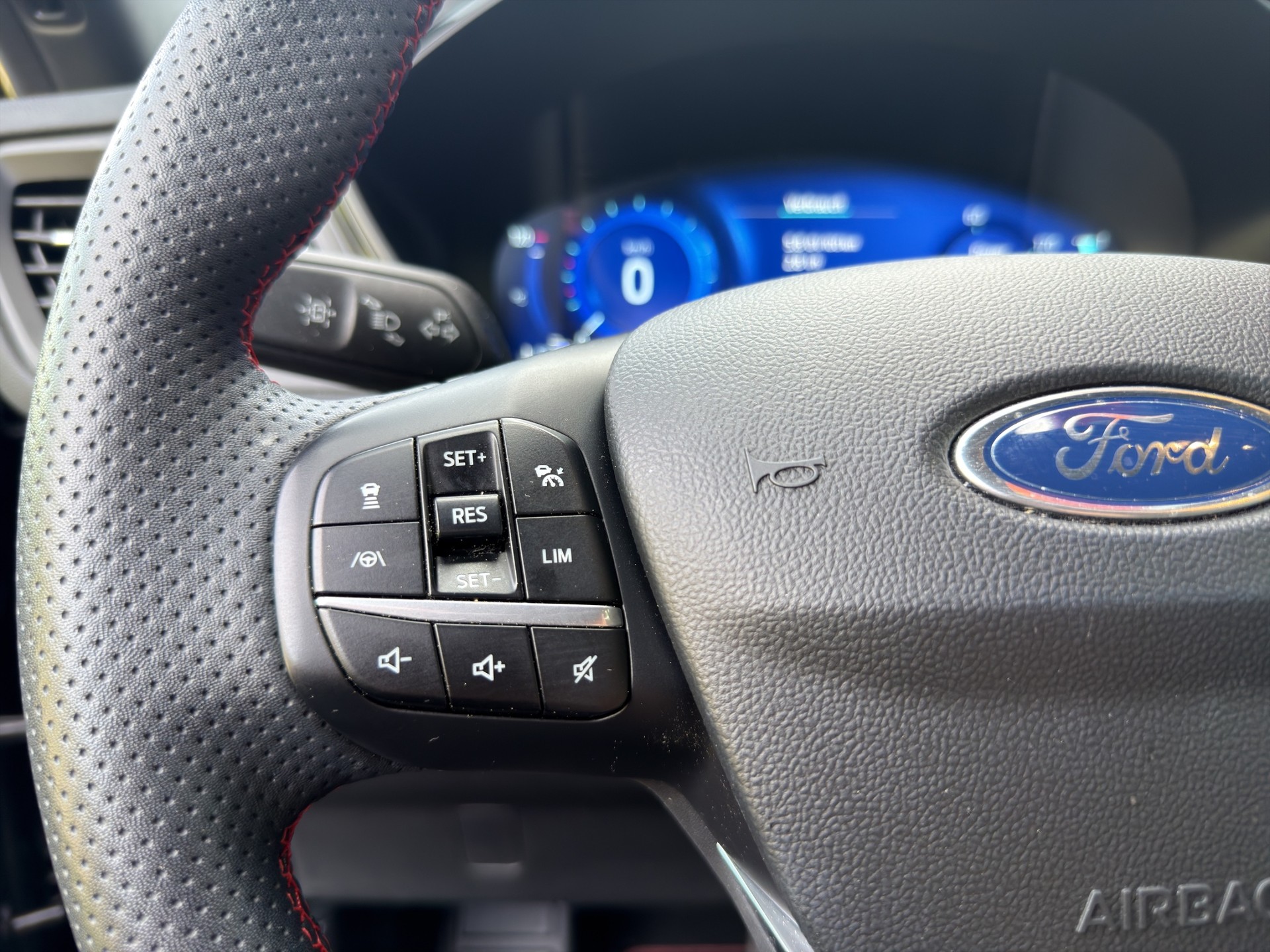 FORD Kuga 2.5 FHEV ST-Line 4WD-image-15