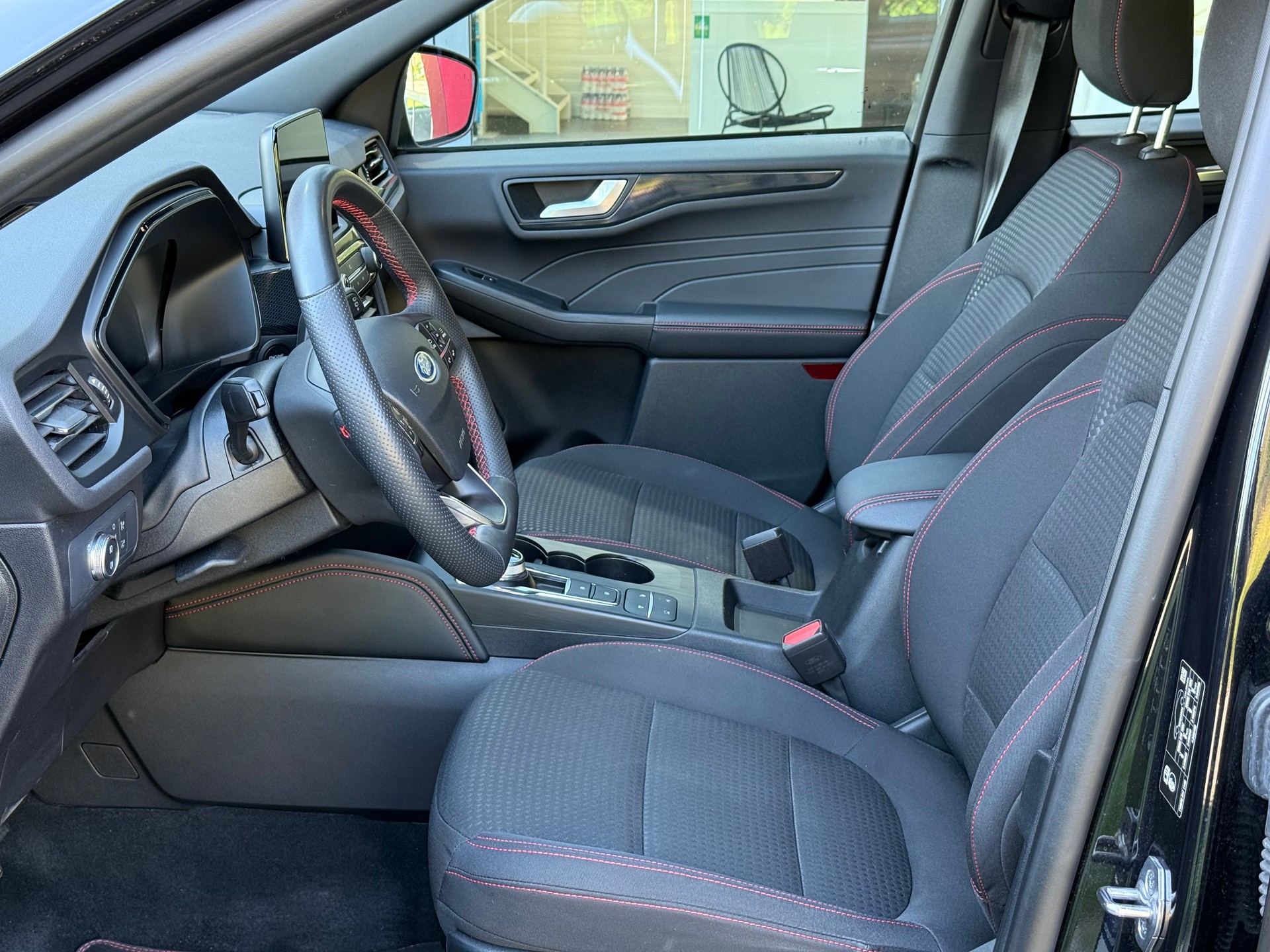 FORD Kuga 2.5 FHEV ST-Line 4WD LEASING AB 269.97 CHF / MONAT-image-8
