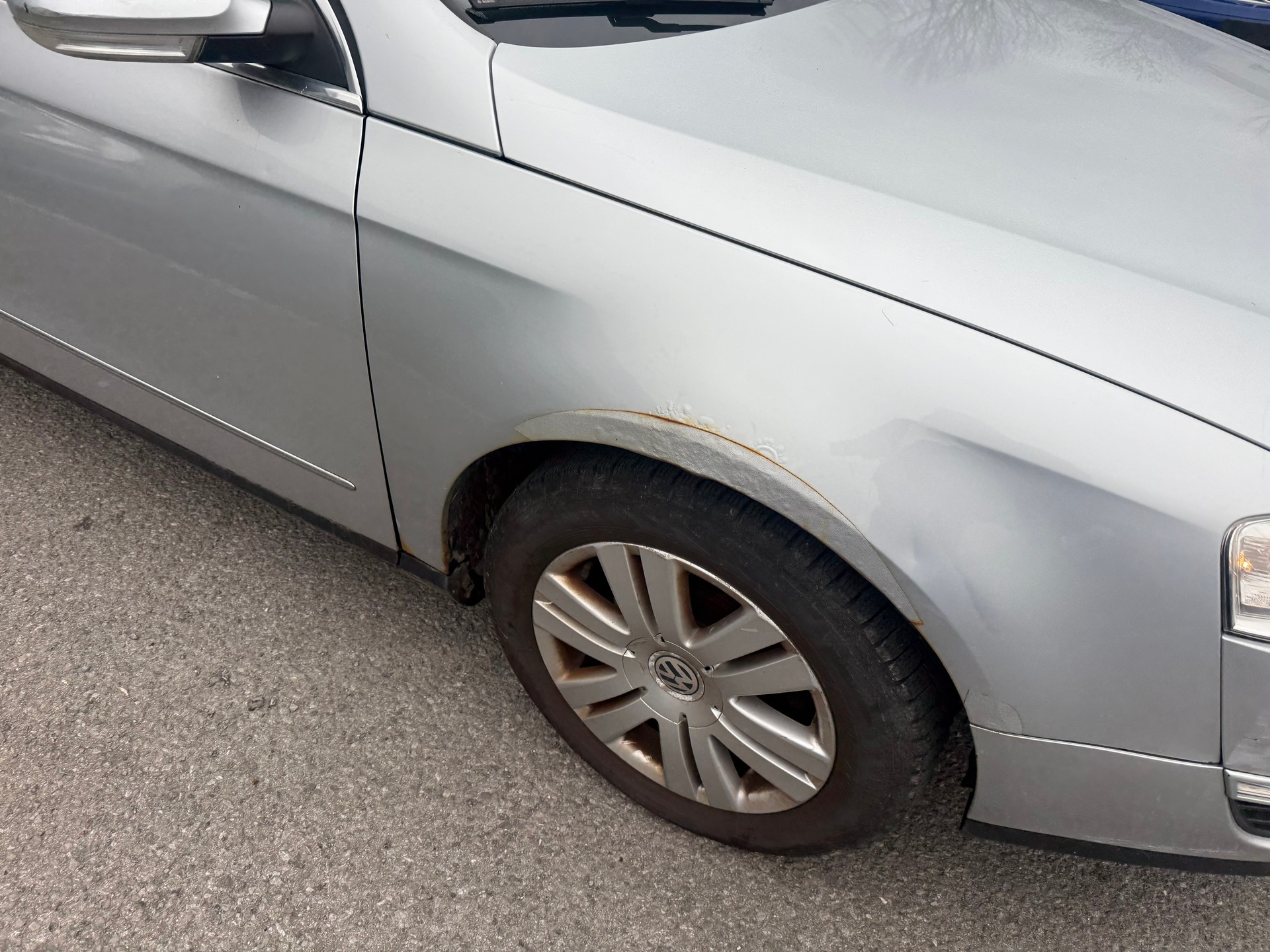 VW Passat 2.0 FSI Trendline 4Motion-image-2