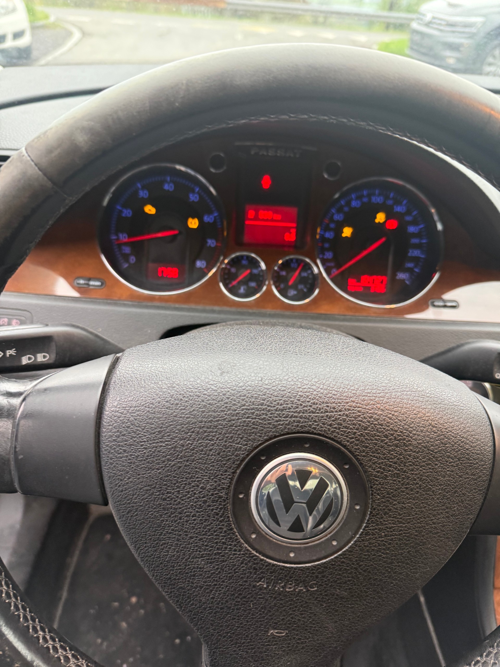 VW Passat 2.0 FSI Trendline 4Motion-image-7