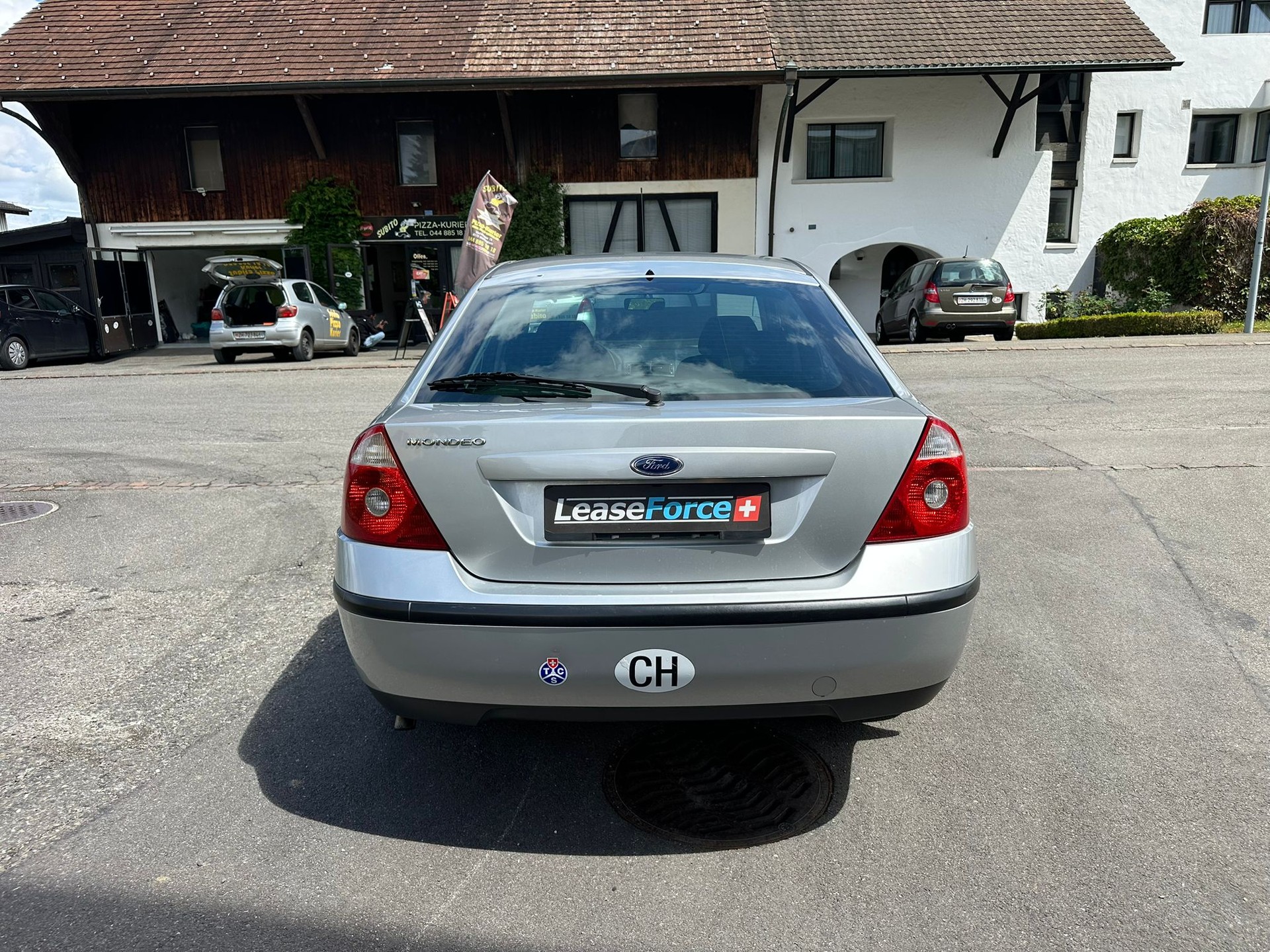 FORD Mondeo 2.0i 16V Trend-image-13