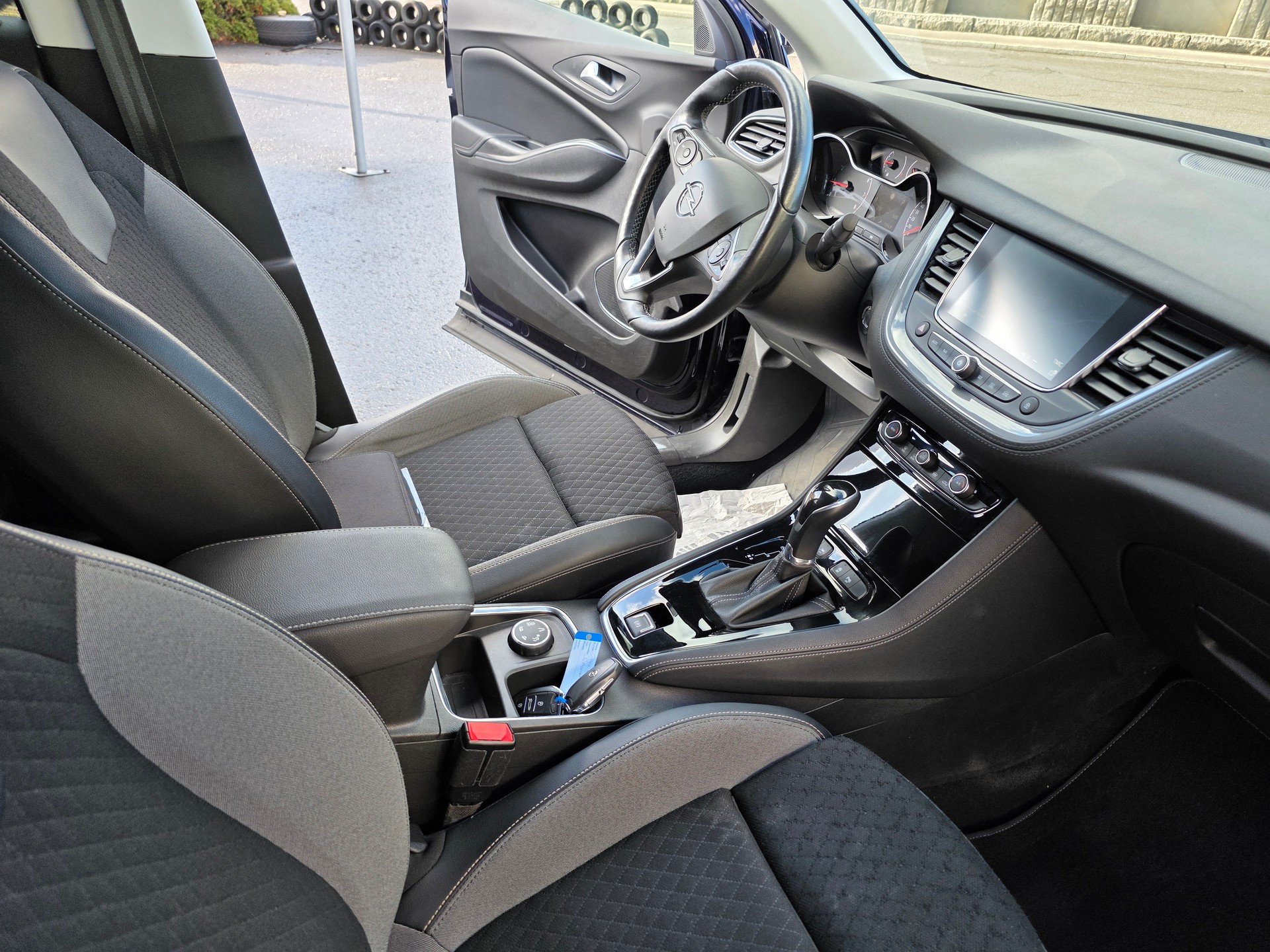 OPEL Grandland X 1.2i TP Ultimate Automatik-image-12