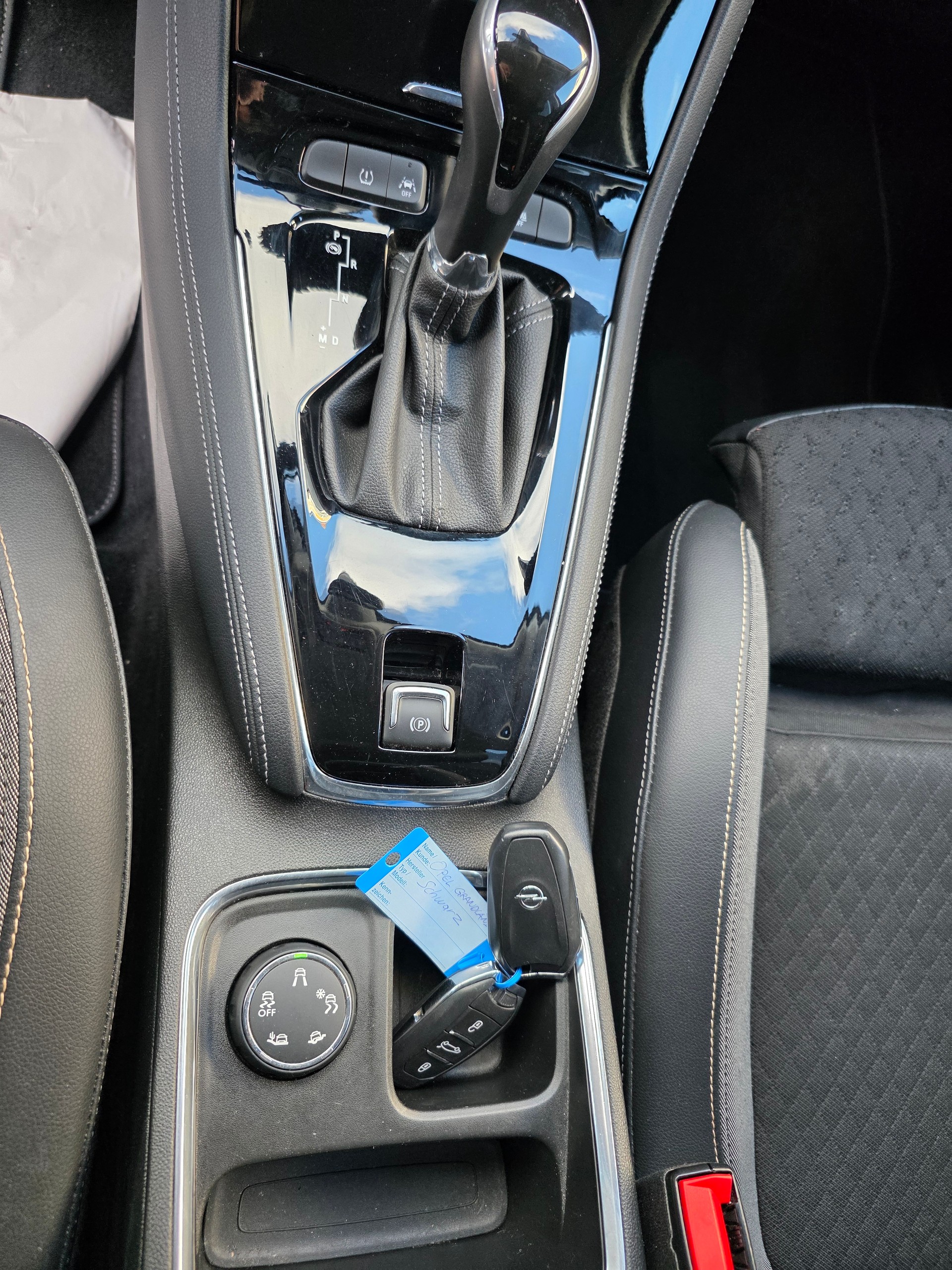 OPEL Grandland X 1.2i TP Ultimate Automatik-image-13