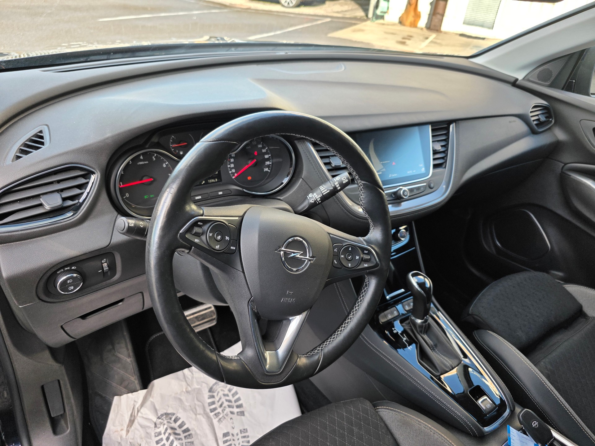 OPEL Grandland X 1.2i TP Ultimate Automatik-image-11