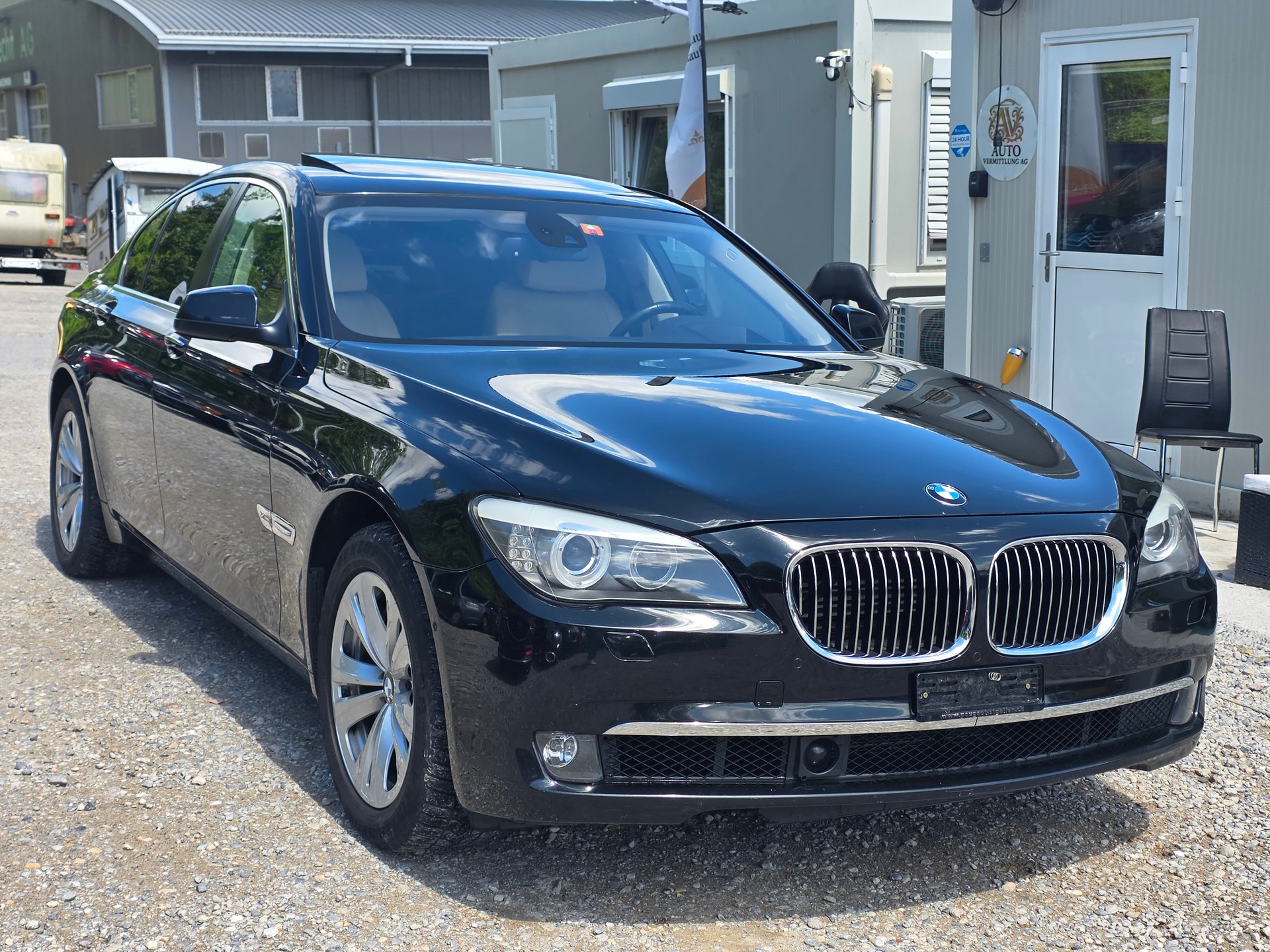 BMW 750i xDrive *** Frisch ab MFK / Frisch ab Service / Kostenlose Lieferung ***-image-6