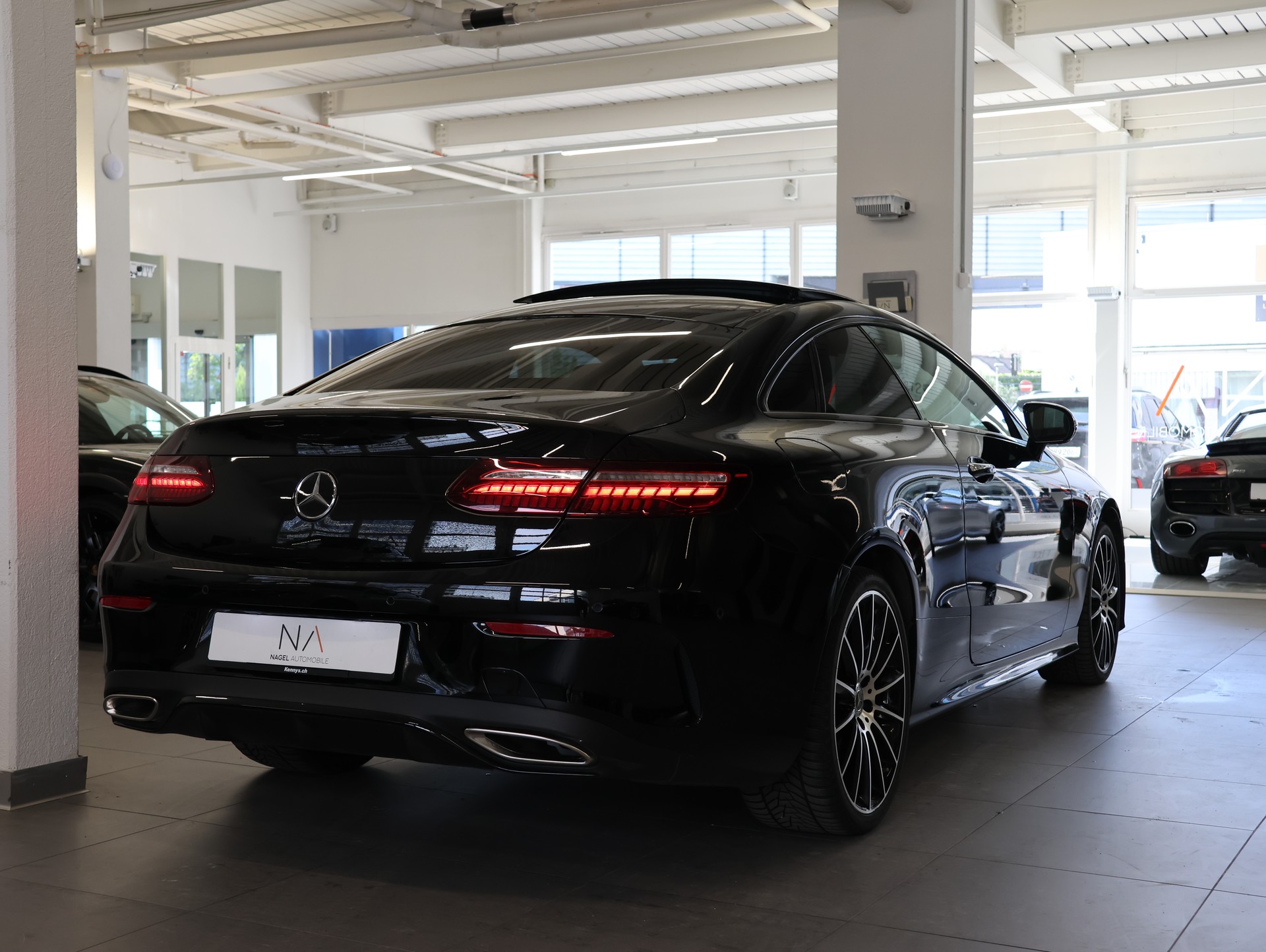 MERCEDES-BENZ E 450 Coupé 4Matic AMG Line 9G-Tronic *Burmester* *360 Kamera* *Sitzheizung/Lüftung*-image-5