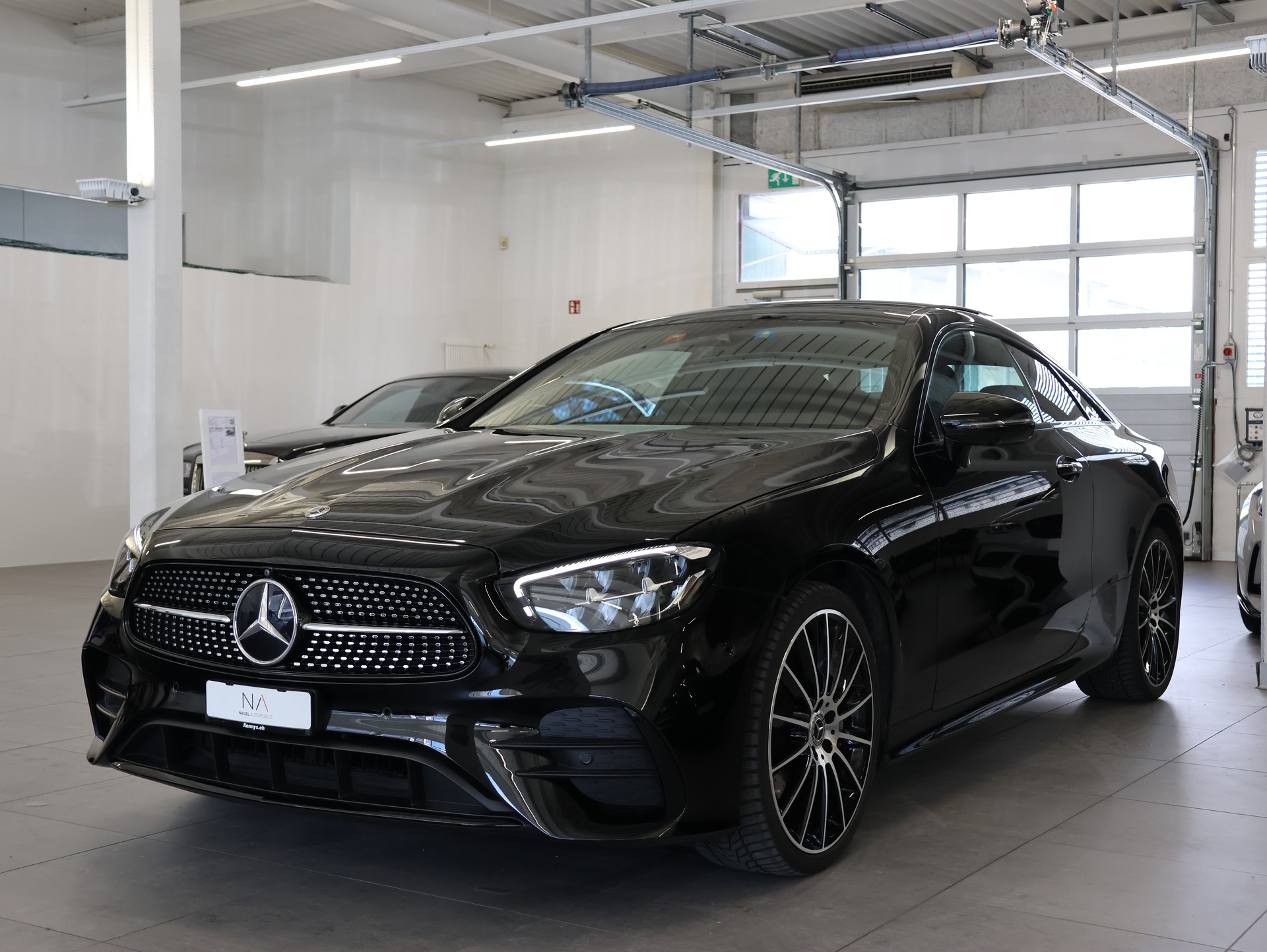 MERCEDES-BENZ E 450 Coupé 4Matic AMG Line 9G-Tronic *Burmester* *360 Kamera* *Sitzheizung/Lüftung*-showroom-element-3