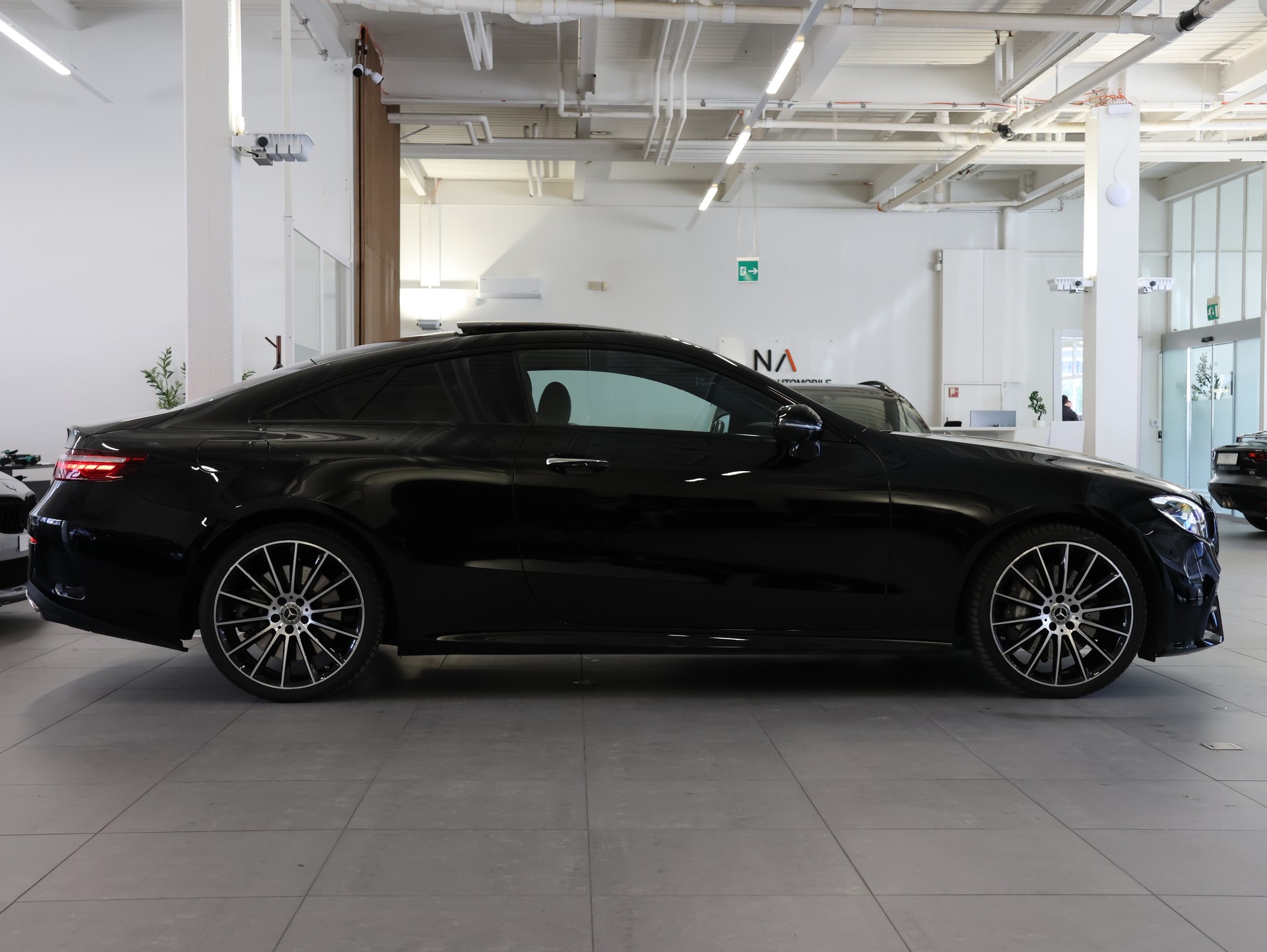MERCEDES-BENZ E 450 Coupé 4Matic AMG Line 9G-Tronic *Burmester* *360 Kamera* *Sitzheizung/Lüftung*-image-6