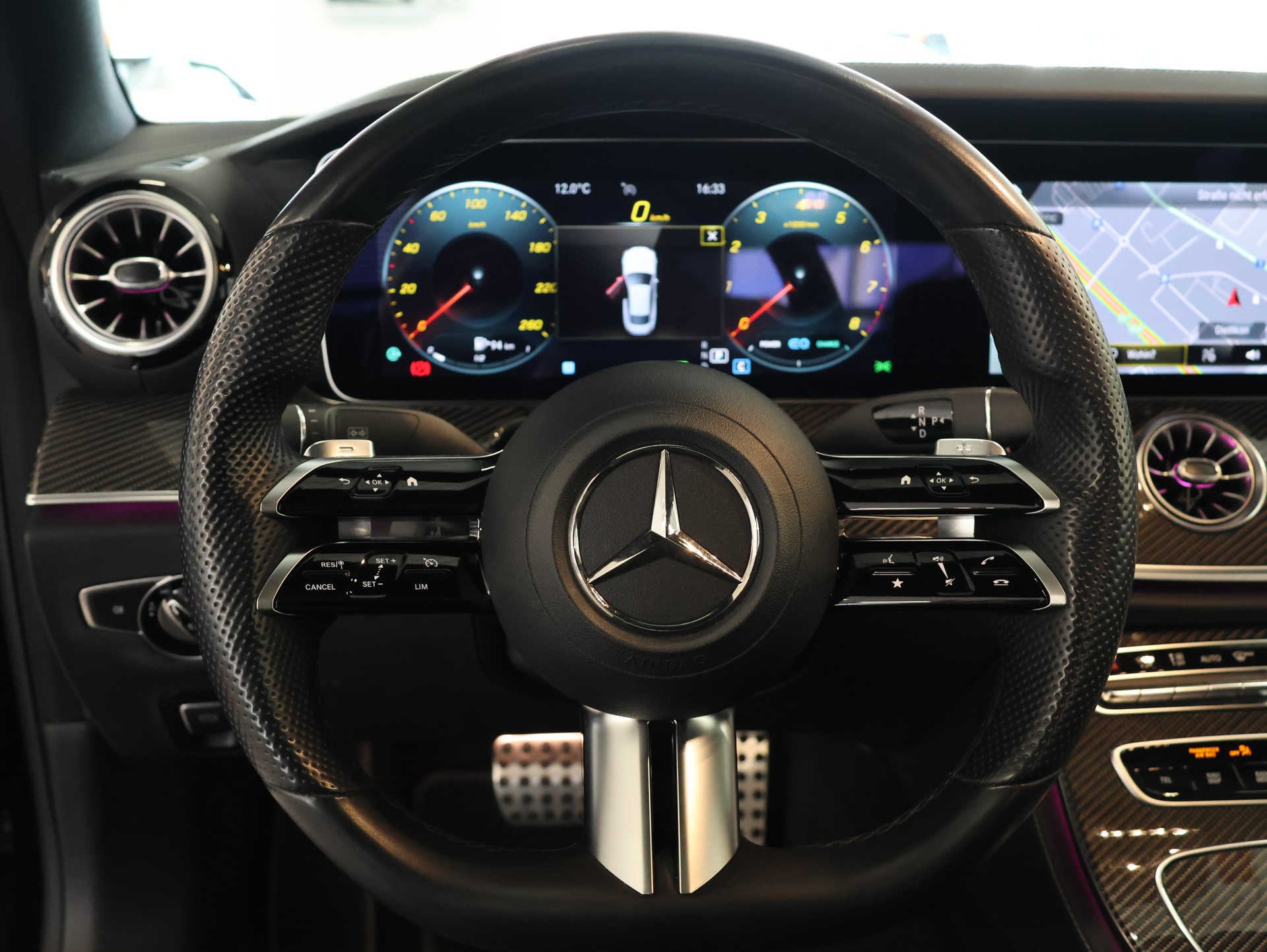 MERCEDES-BENZ E 450 Coupé 4Matic AMG Line 9G-Tronic *Burmester* *360 Kamera* *Sitzheizung/Lüftung*-image-23