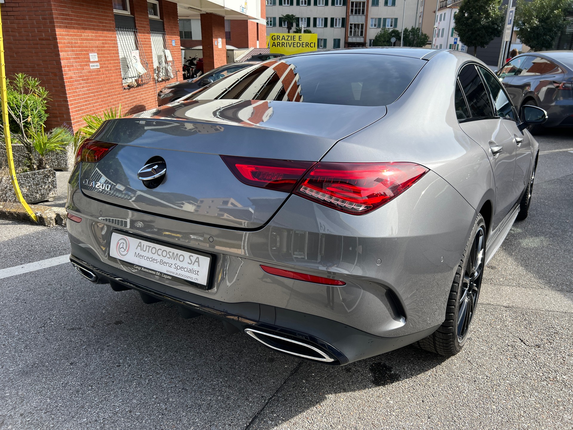 MERCEDES-BENZ CLA 200-image-2