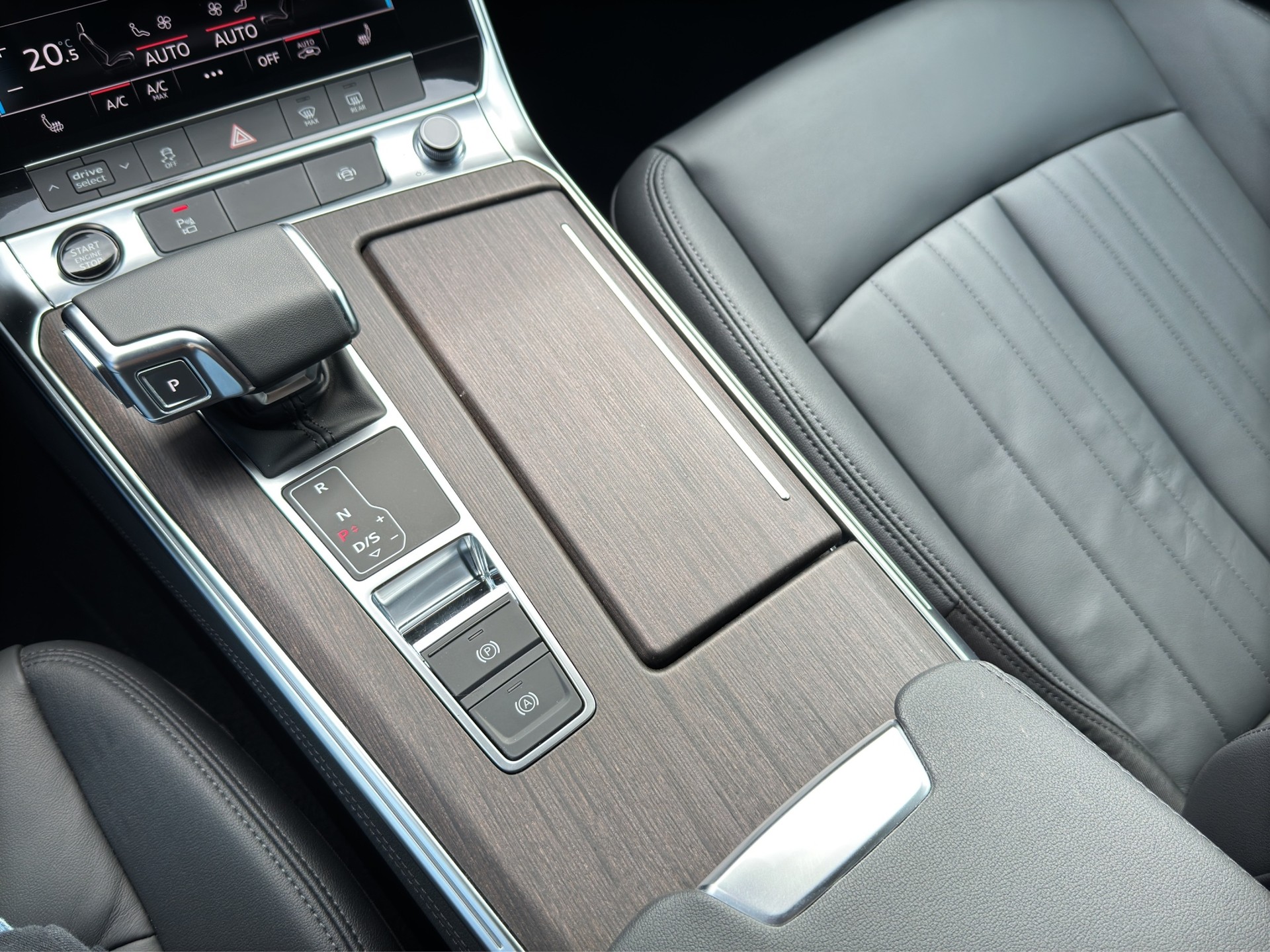 AUDI A6 Limousine 40 TDI quattro Design Attraction S-tronic-image-14