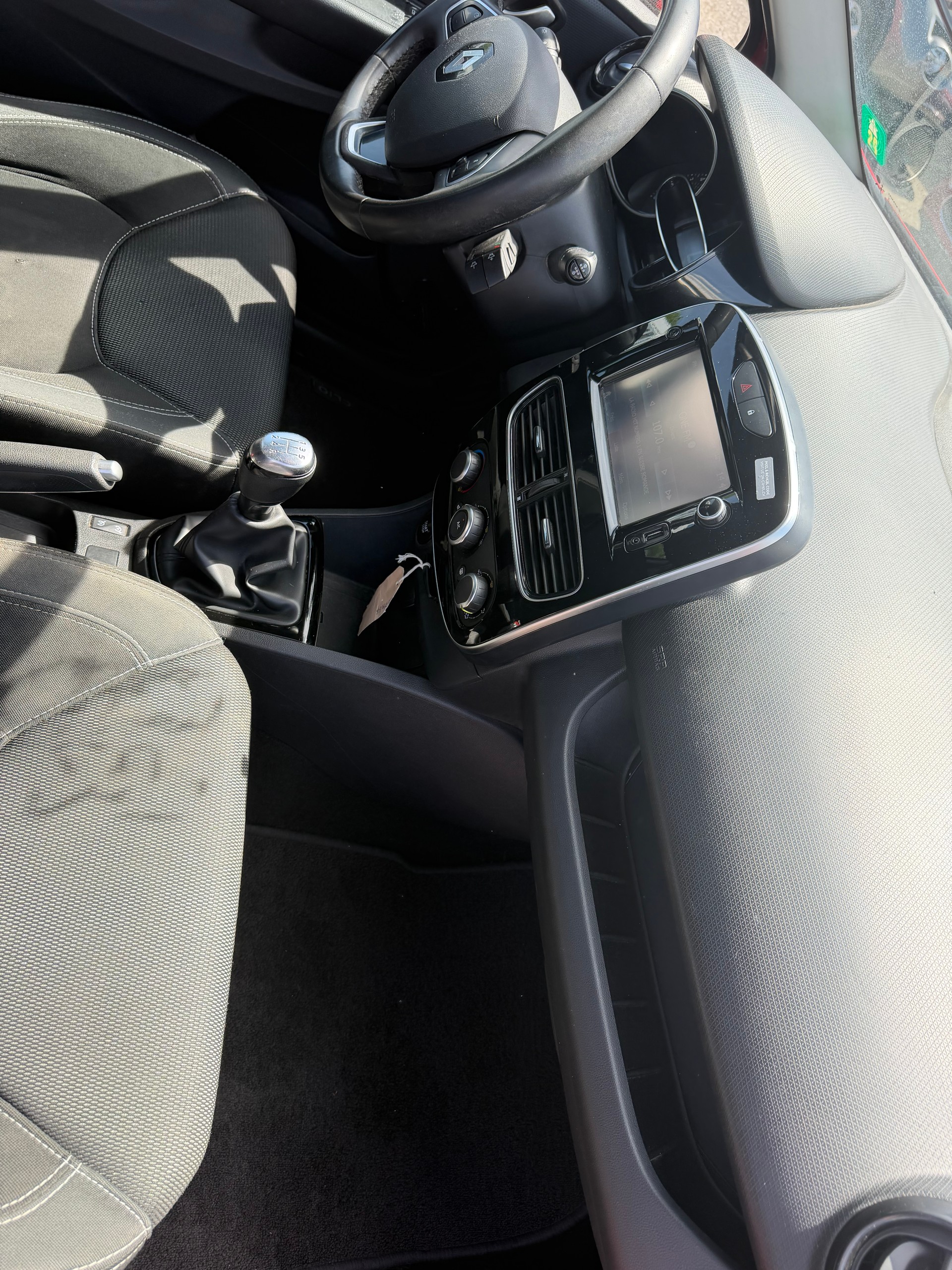 RENAULT Clio 0.9 12V Business Line-image-5