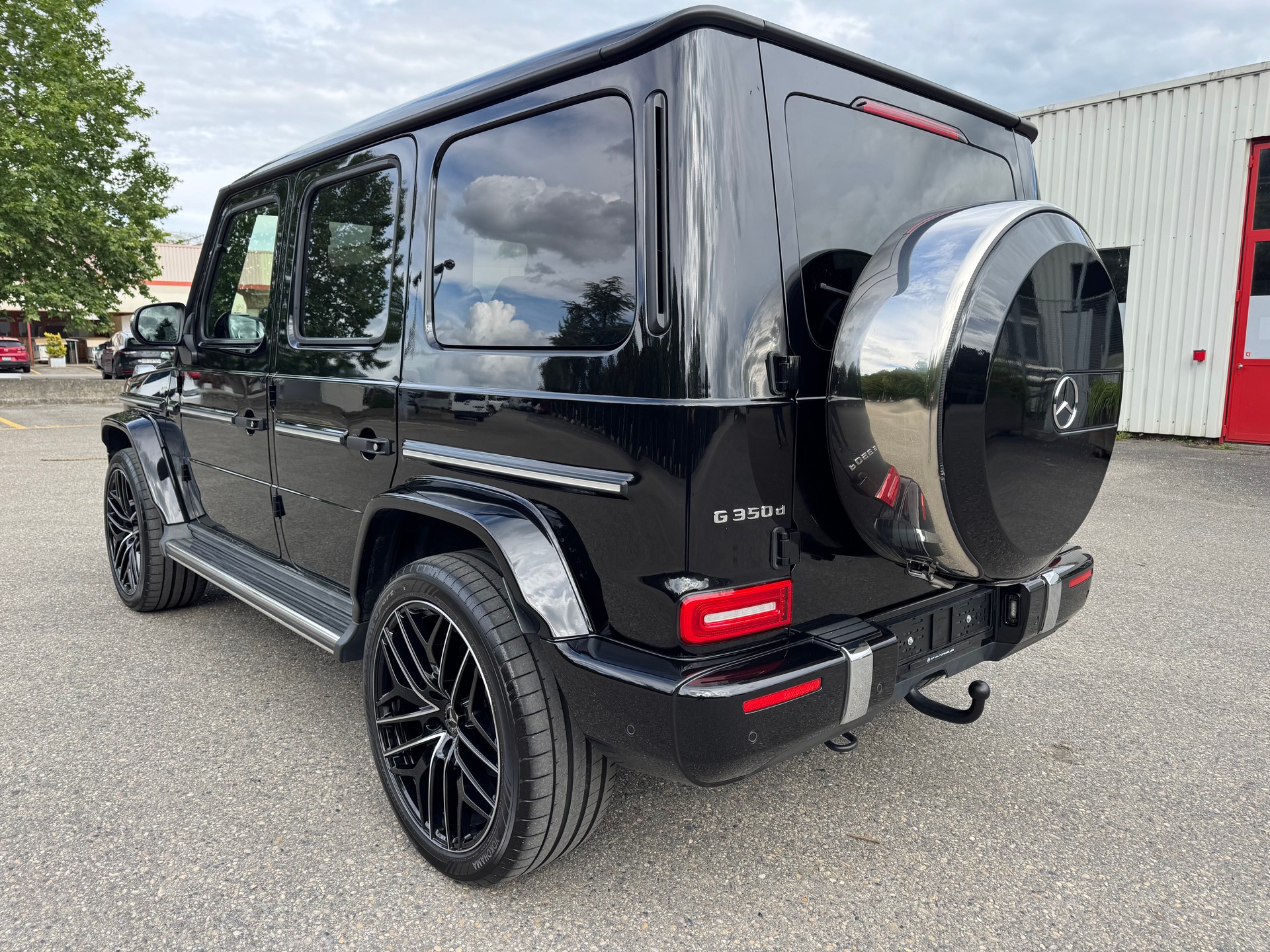 MERCEDES-BENZ G 350 d AMG Line 9G-Tronic-image-5