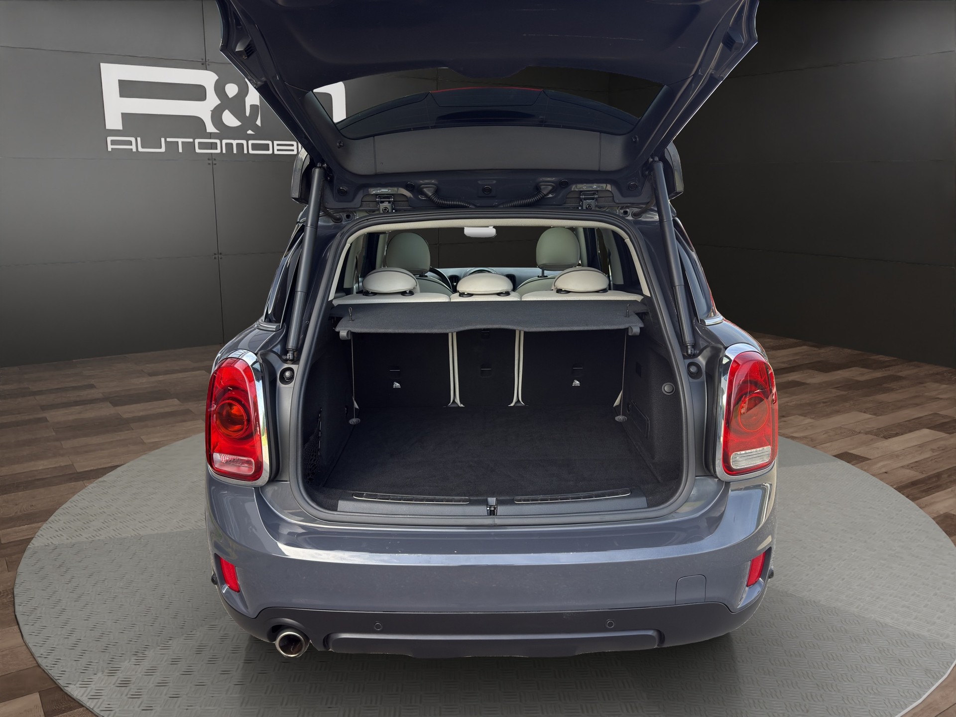 MINI Countryman Cooper S E ALL4 Steptronic-showroom-element-3
