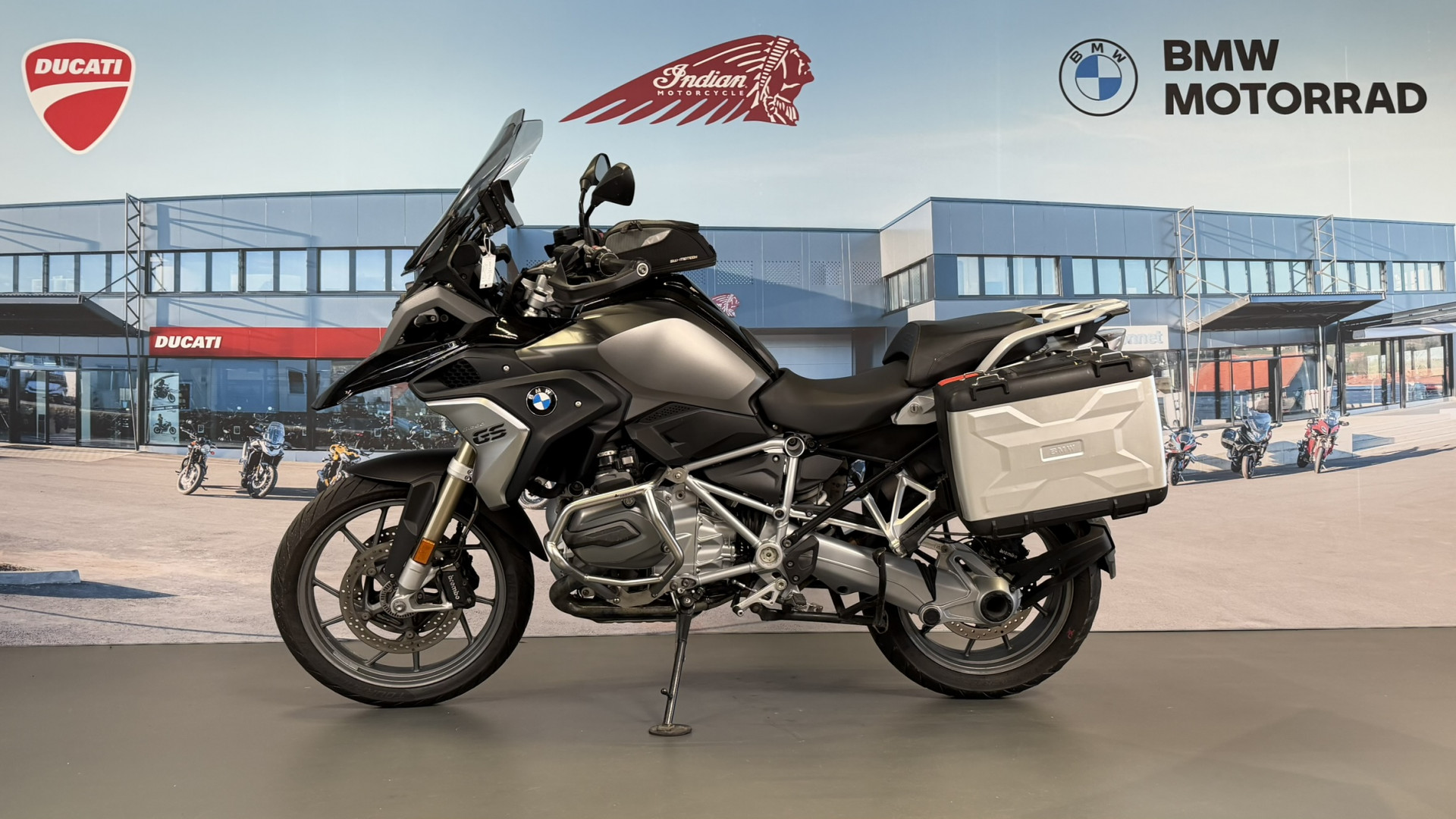 BMW R 1200 GS en dépôt-vente-showroom-element-3
