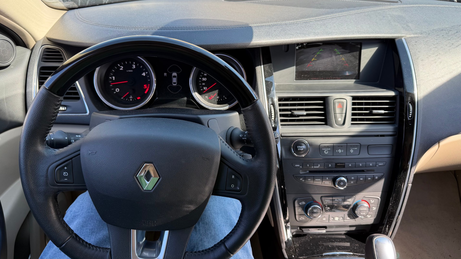 RENAULT Latitude 3.0 dCi Initiale active-shift-image-8