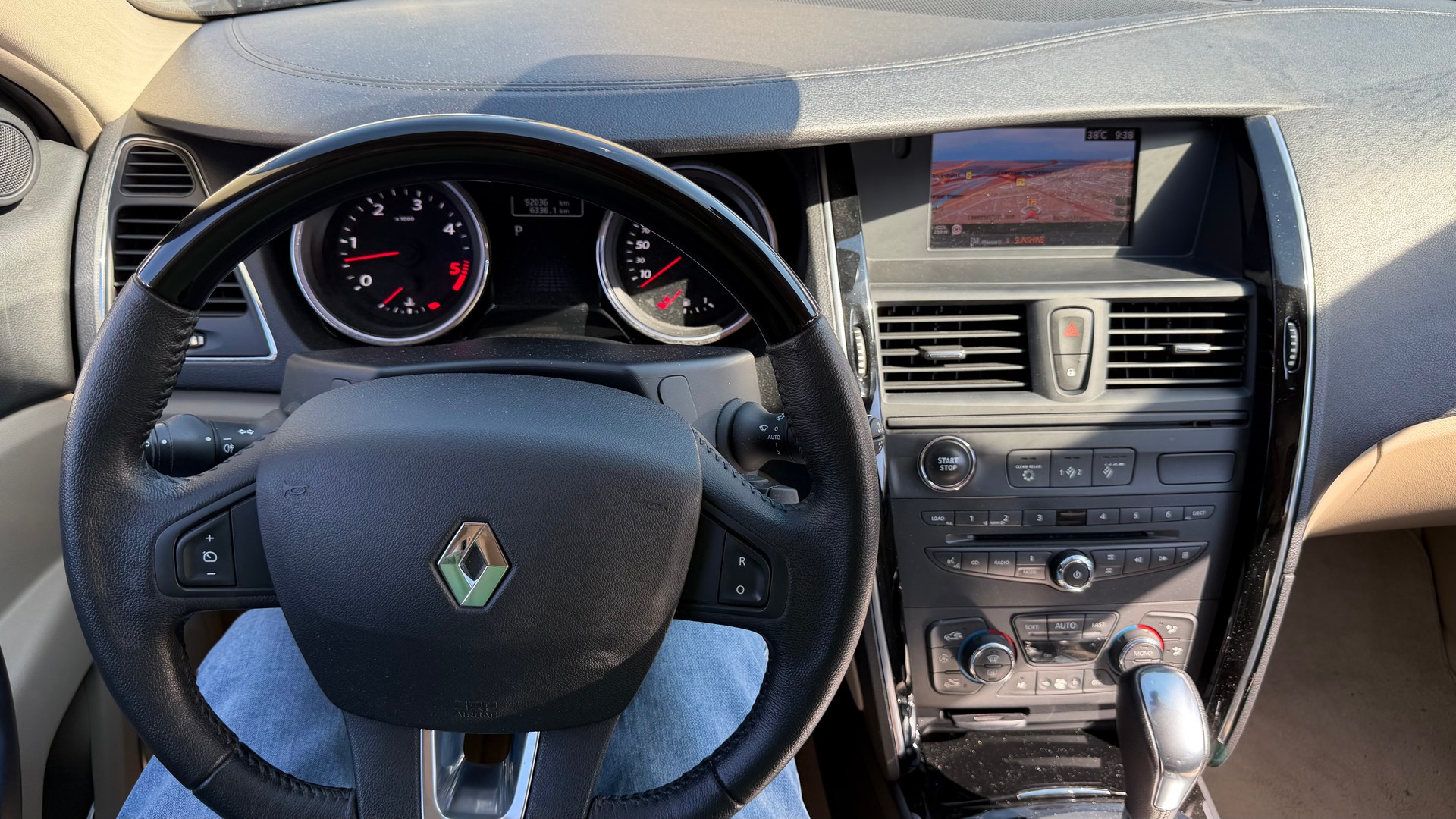 RENAULT Latitude 3.0 dCi Initiale active-shift-image-7