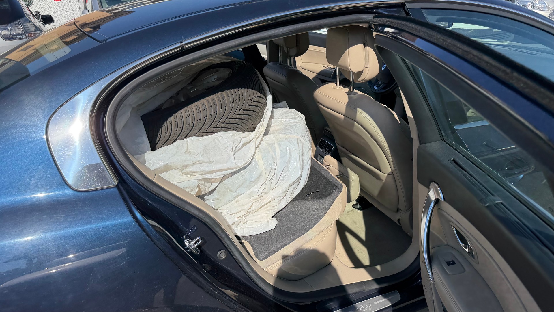 RENAULT Latitude 3.0 dCi Initiale active-shift-image-10
