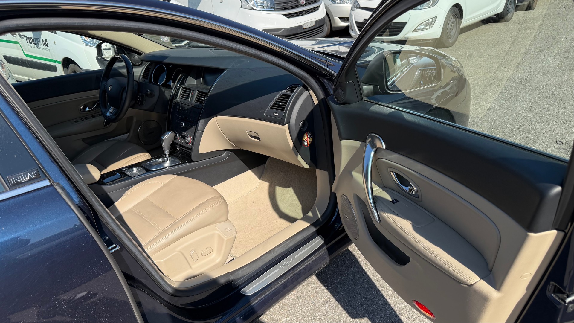 RENAULT Latitude 3.0 dCi Initiale active-shift-image-4