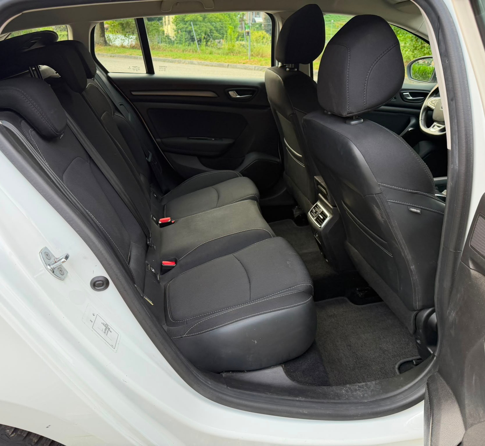 RENAULT Mégane Grandtour 1.3 16V Turbo Zen EDC-image-12